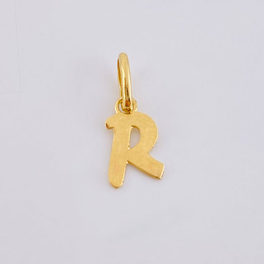 Dije Letra R Cursiva 0.45gr / 3/4 in / Oro Amarillo 18K