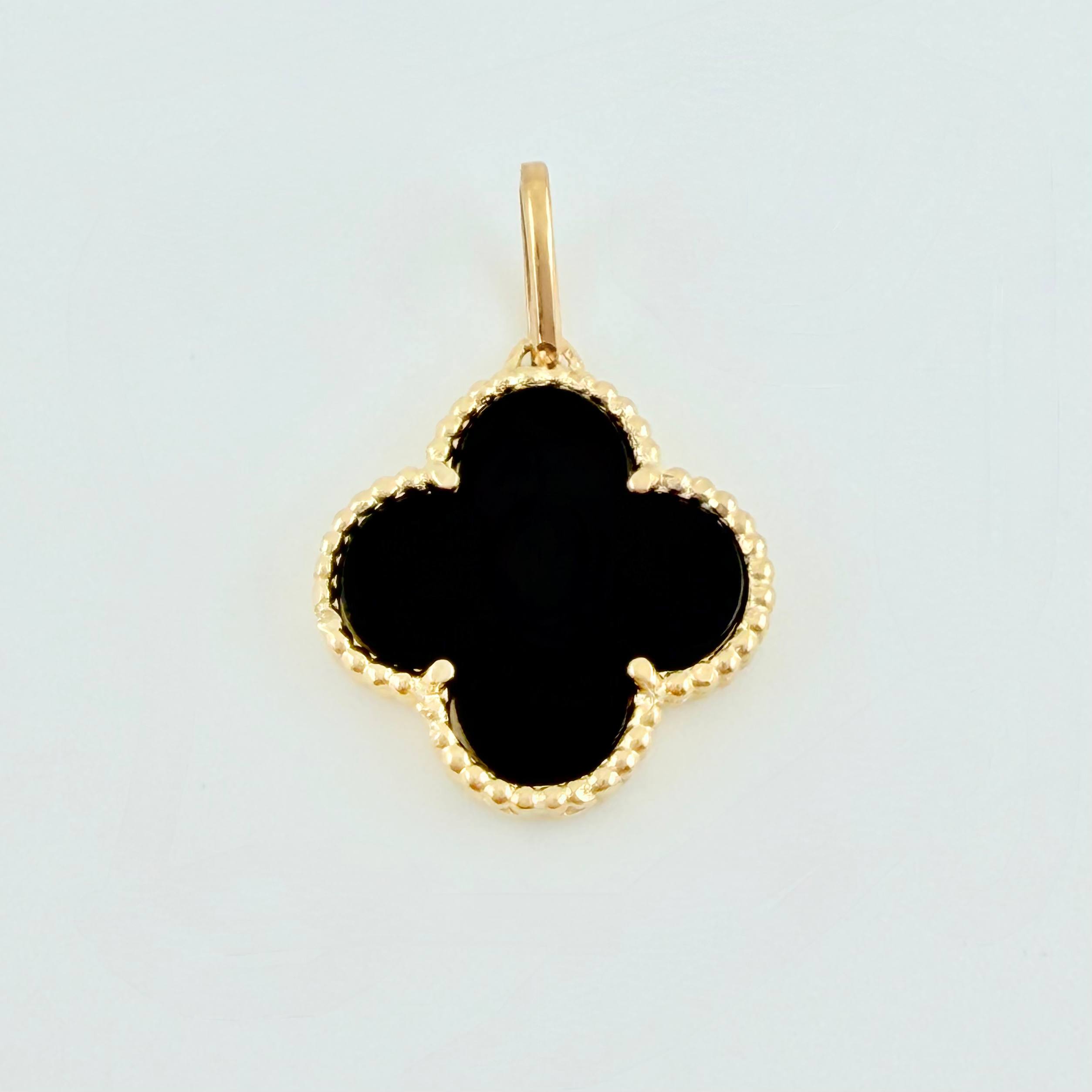 Dije Trebol Negro 1.8gr / 3/4 in / Oro Amarillo Nac.Esp. 18K