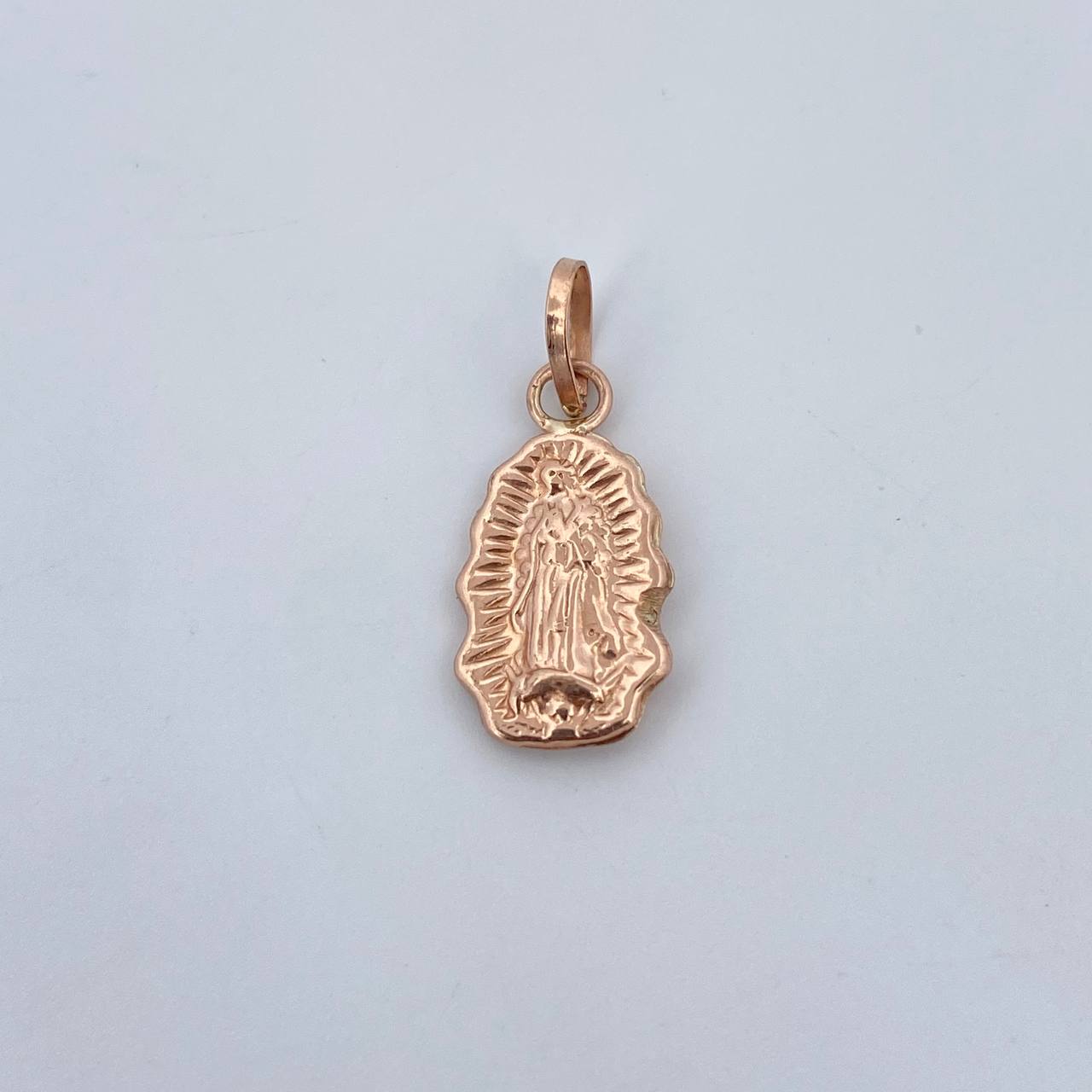 Dije Virgen Guadalupe 0.55gr / 1.9cm / Troquelada Oro Rosa 18K $