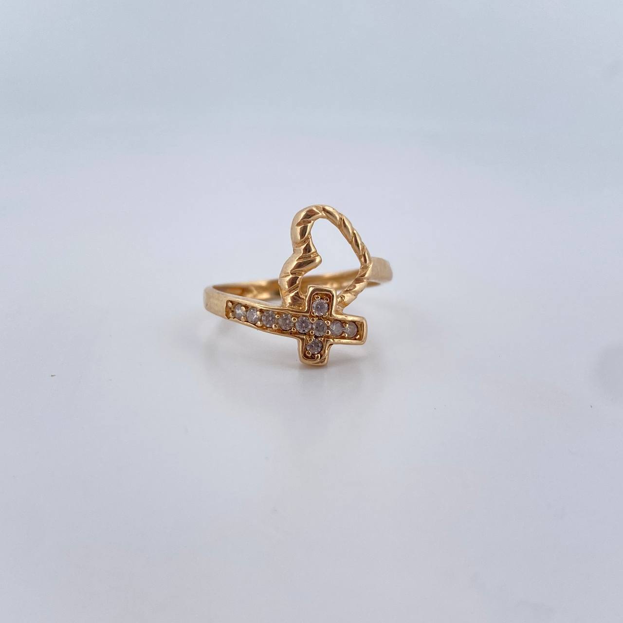 Anillo Cruz Corazon 2.25gr / T6 / Circones Blancos Oro Amarillo 18K $