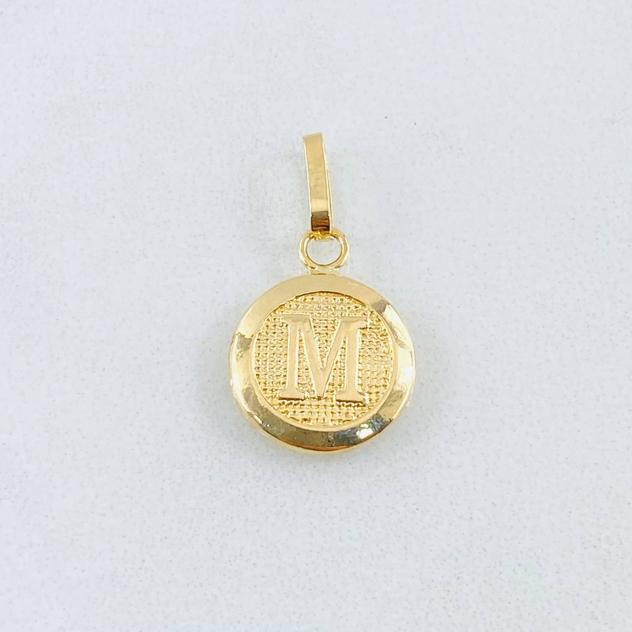 Pendant Letter M 0.6gr / 0.8in / 18K Gold