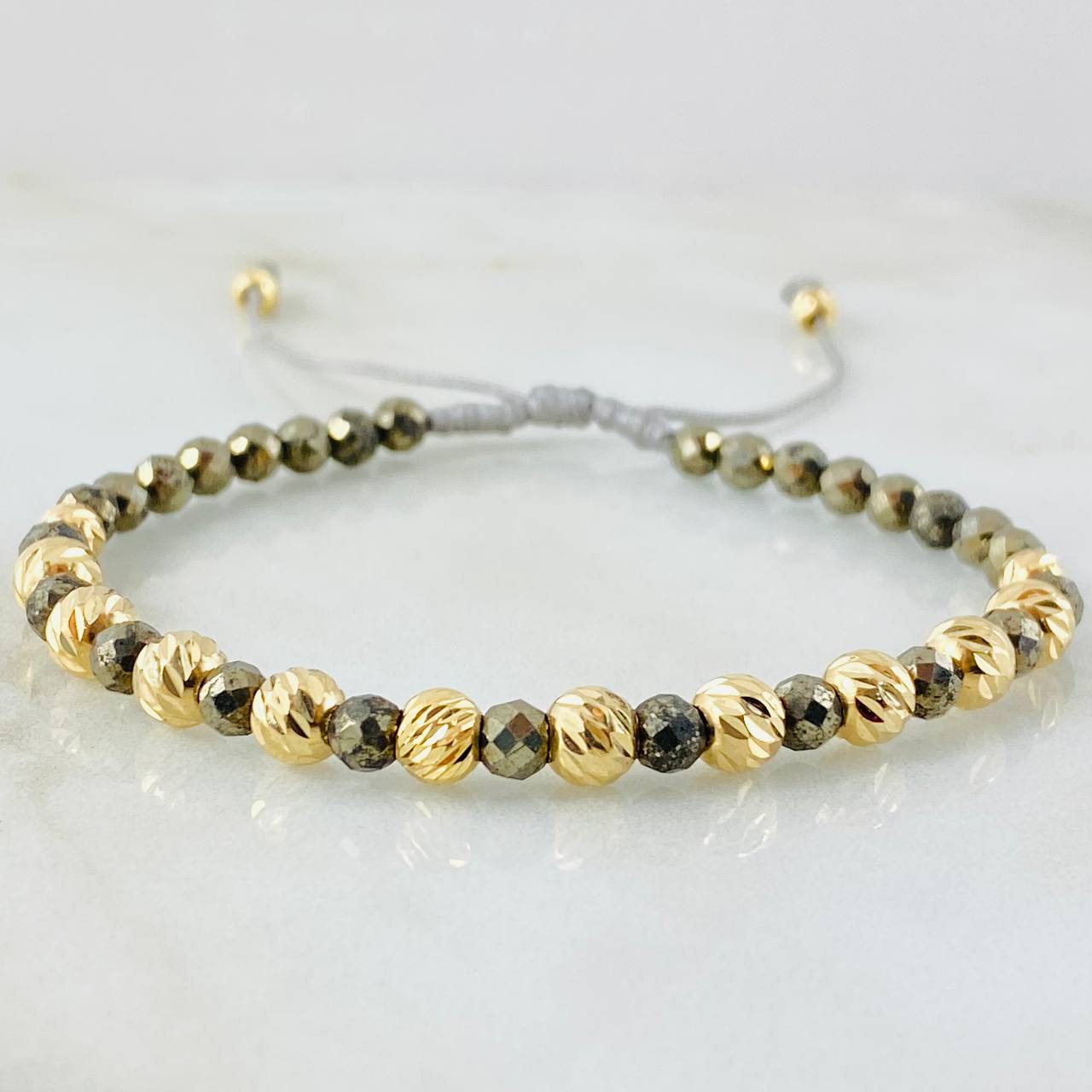 Gray Pyrite Bracelet Grayish 2.1gr / 18K Yellow Gold