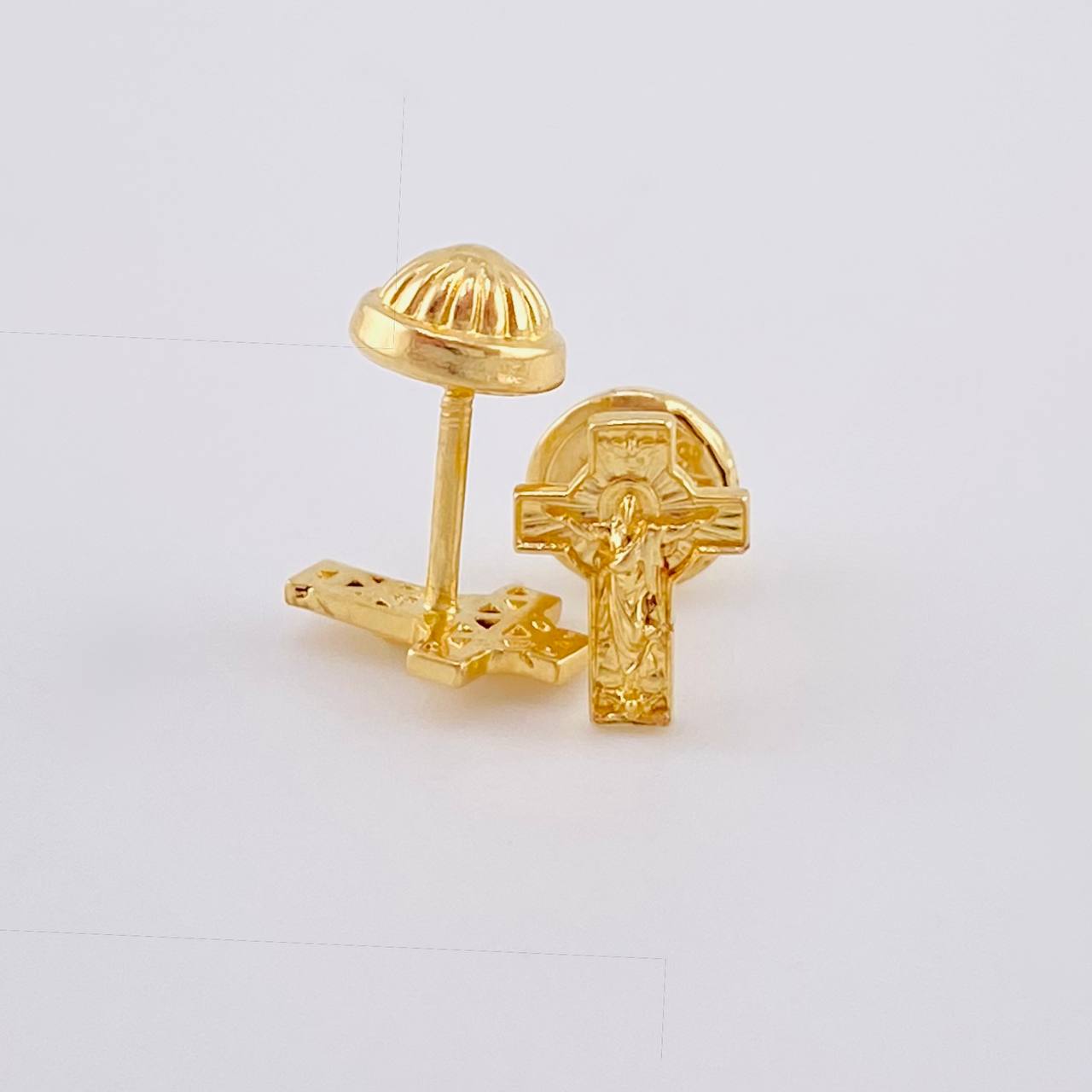 Topos Cruz Cristo 0.8 g / in / 8.1 mm Oro Amarillo 18K