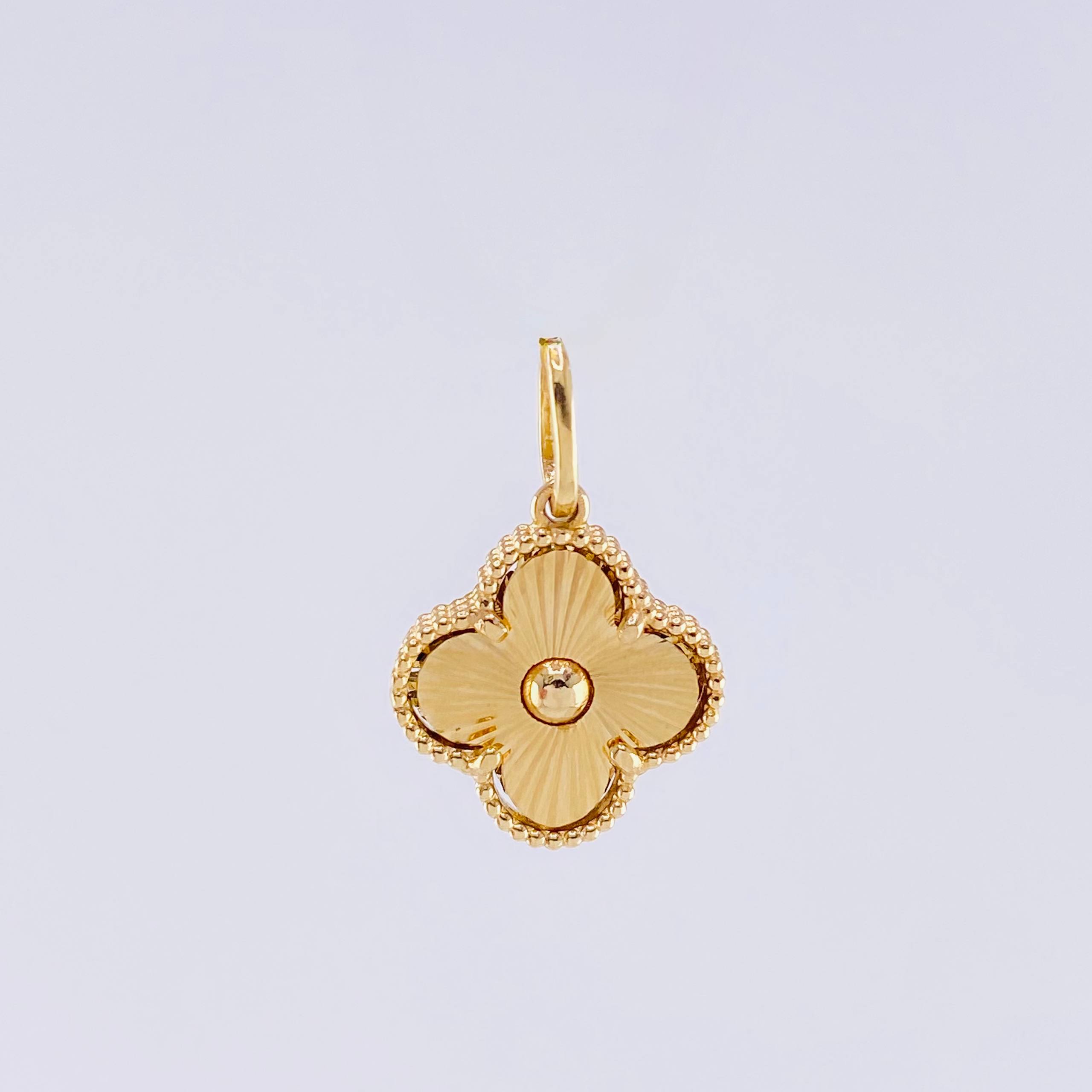 Dije Trebol 2.05gr / 3/4 in / Oro Amarillo 18K *