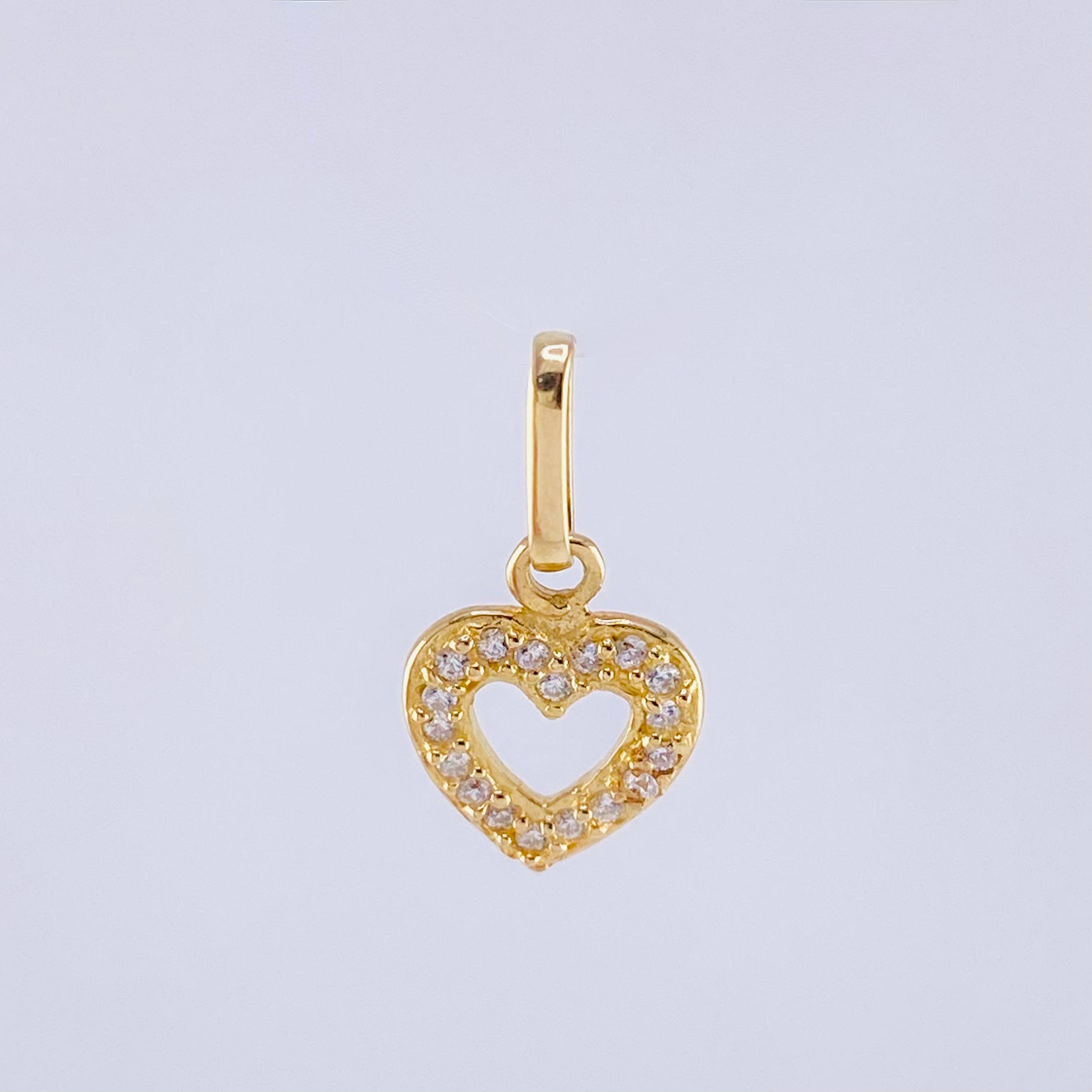 Dije Silueta Corazón Tupido 0.7gr / 3/4 in / Oro Amarillo 18K ©