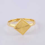 Anillo Rombo Bordeado 1.5gr / T8 1/4 / Oro Amarillo 18K ©