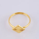 Anillo Rombo Bordeado 1.2gr / T6 1/4 / Oro Amarillo 18K ©