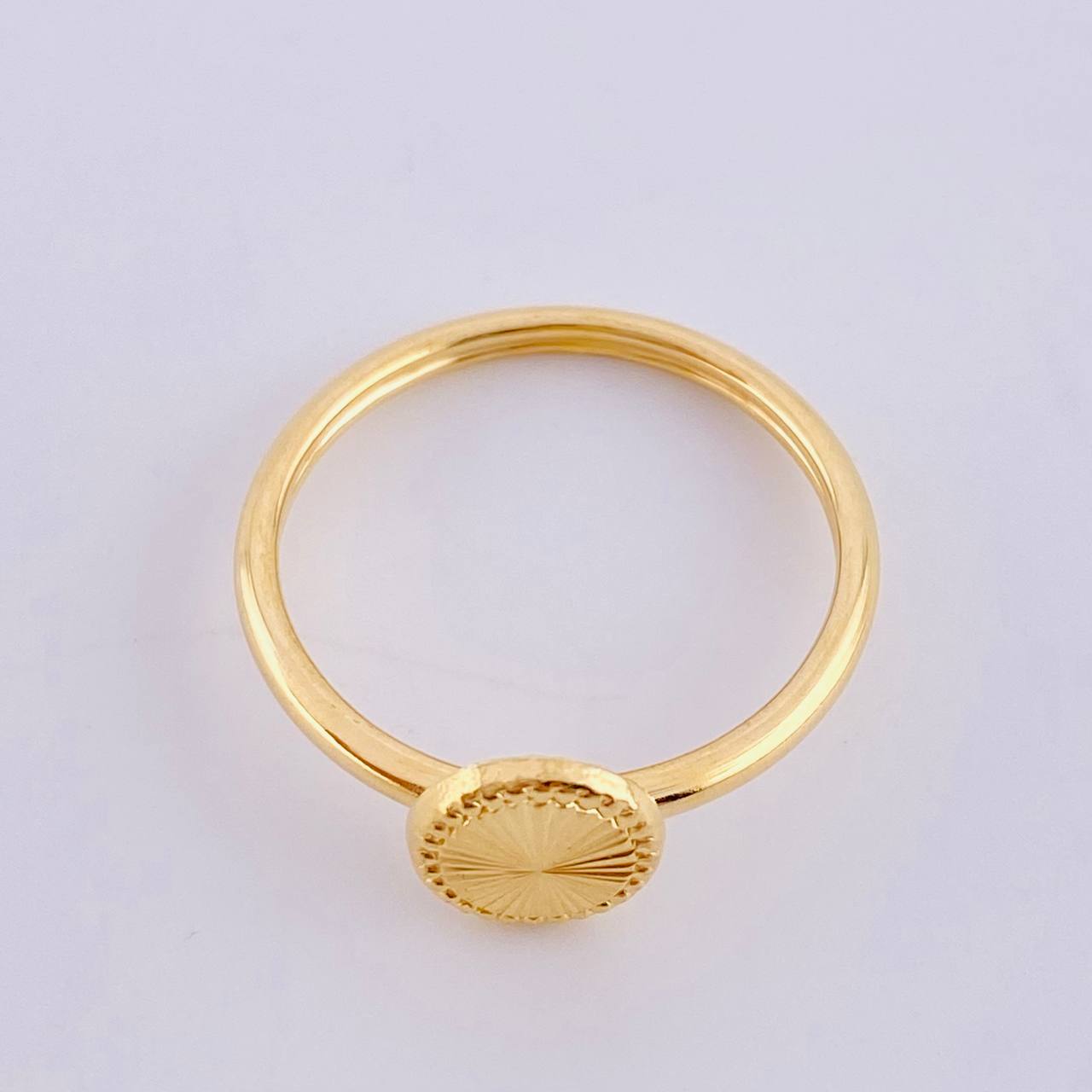 Anillo Circular Diamantado Bordeado 1.3gr / T7 1/2 / Oro Amarillo 18K *