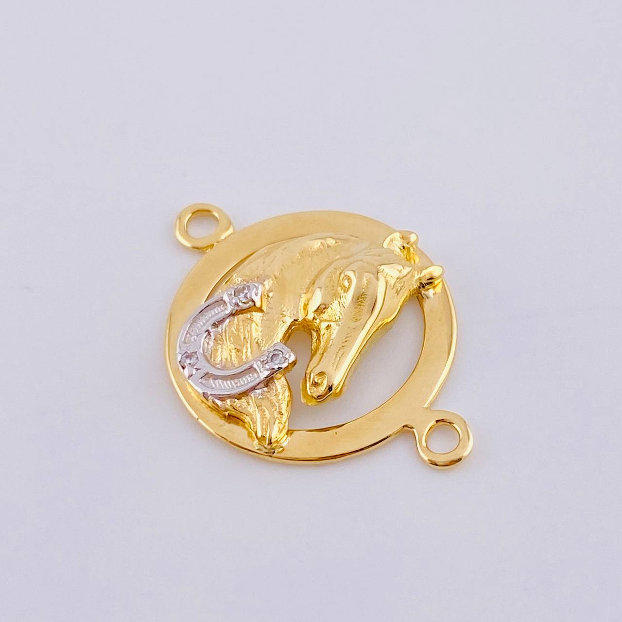 Charm Horse Horseshoe 2.35gr / 1 in / Two-Tone Yellow White 18K Gold ©