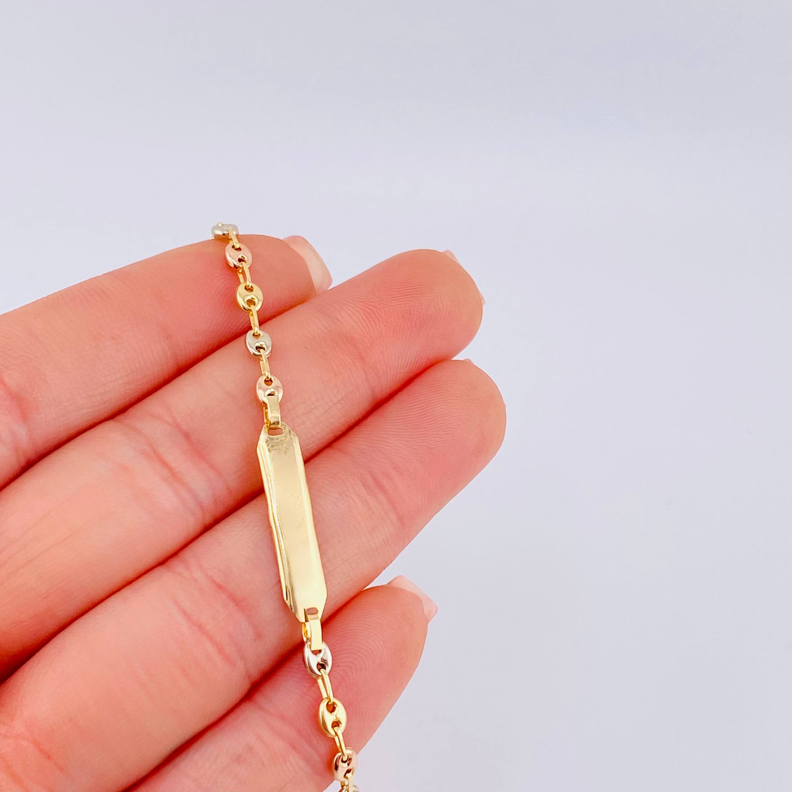 Pulso Bebé Gc Placa Rectangular Curva 1.5gr / 6 in / 3.2mm Tres Oros 18K