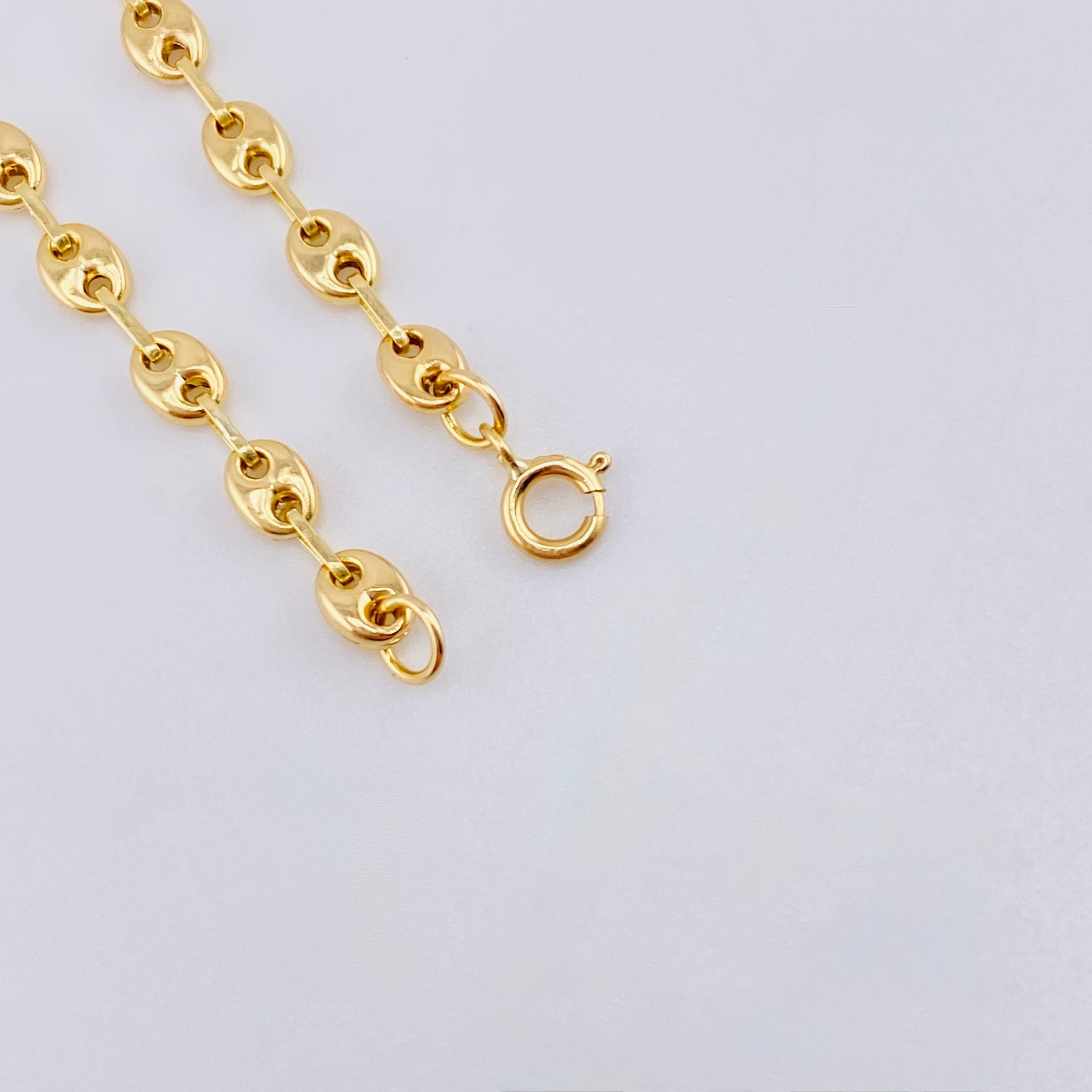 Pulso Bebé Gc Placa Rectangular Curva 1.5gr / 5 3/4 in / 3.2mm Oro Amarillo 18K