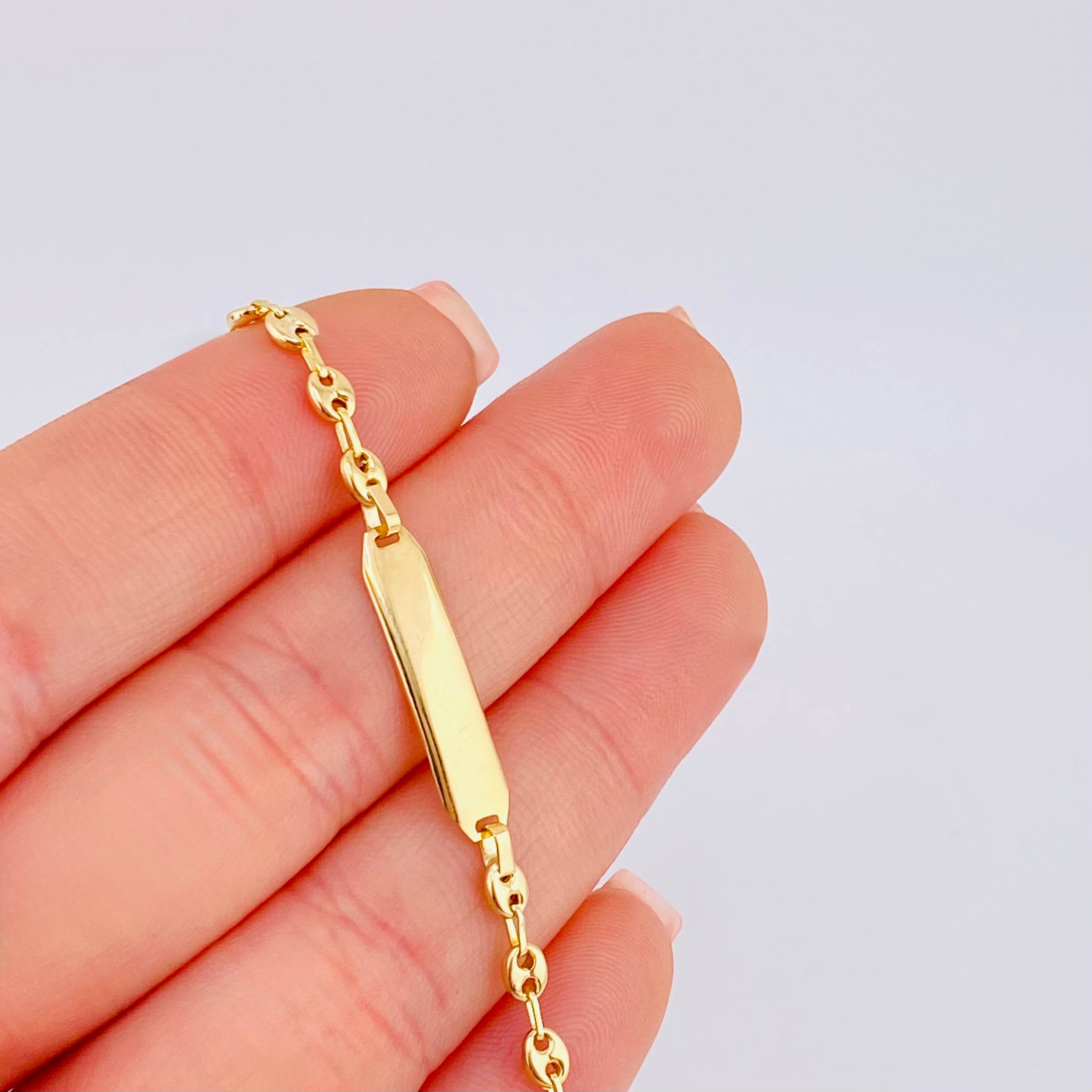 Pulso Bebé Gc Placa Rectangular Curva 1.5gr / 5 3/4 in / 3.2mm Oro Amarillo 18K