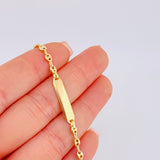 Pulso Bebé Gc Placa Rectangular Curva 1.5gr / 5 3/4 in / 3.2mm Oro Amarillo 18K