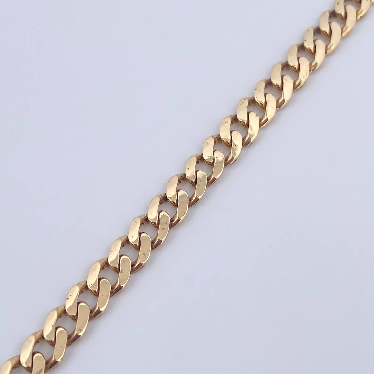 Pulso Cubano 9gr / 20.6cm / 5.7mm Oro Amarillo 18K $