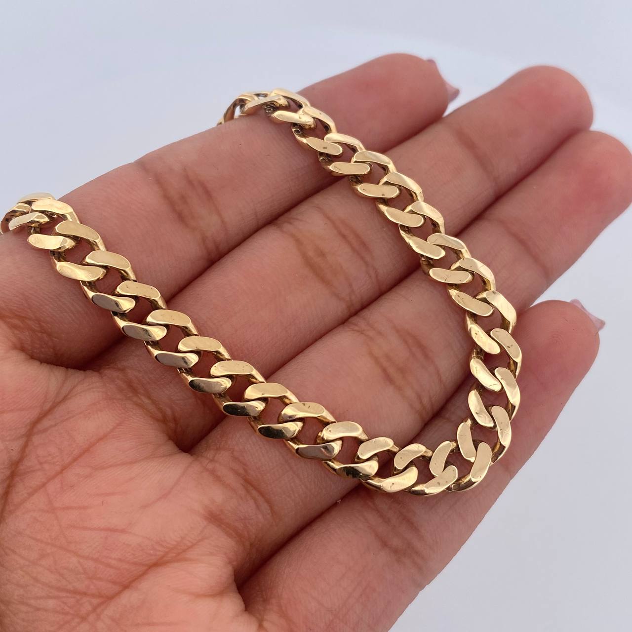 Pulso Cubano 9gr / 20.6cm / 5.7mm Oro Amarillo 18K $