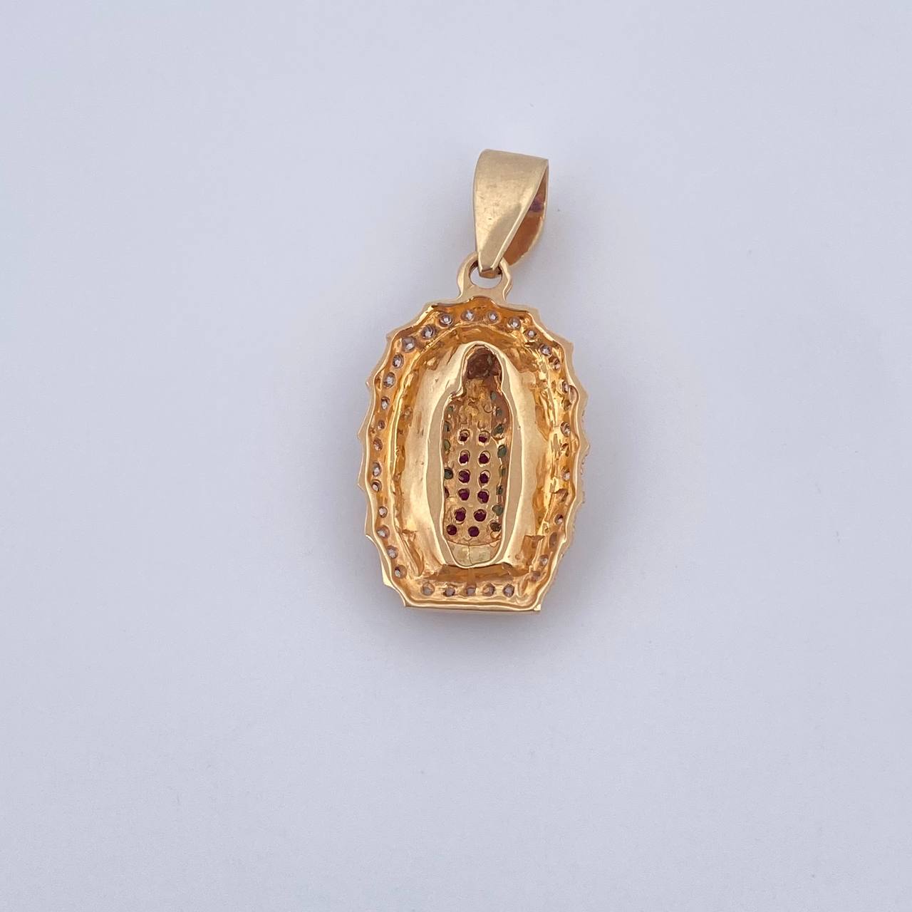 Dije Virgen Guadalupe 4.05gr / 3cm / Circones Fucsias Verdes Blancos Oro Amarillo 18K $