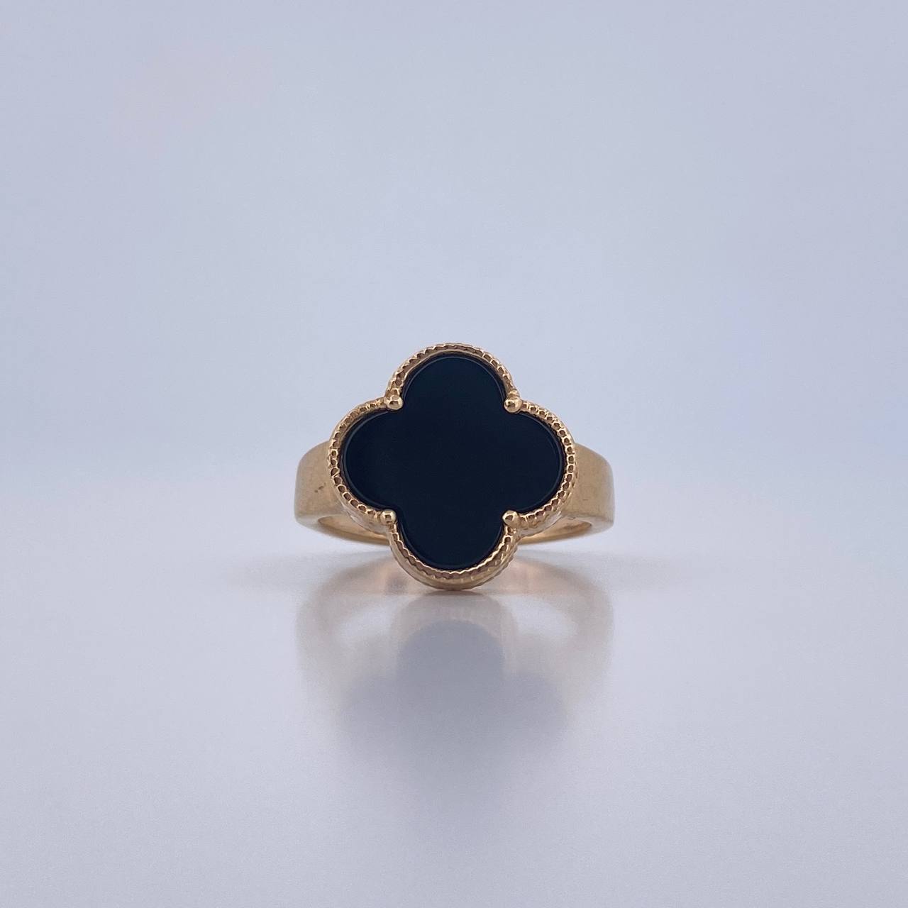 Anillo Trebol 4.65gr / T6 3/4 / Onix Negro Oro Amarillo 18K $