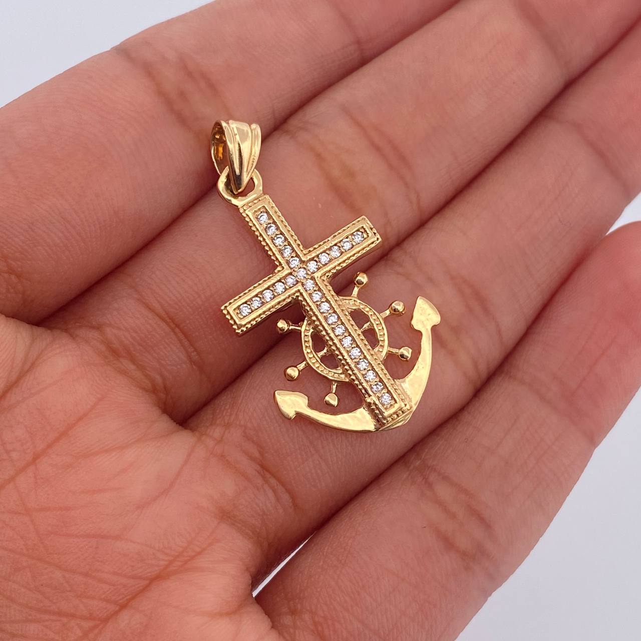 Pendant Anchor Rudder 2.8gr / 3cm / White Zircons 18K Yellow Gold $