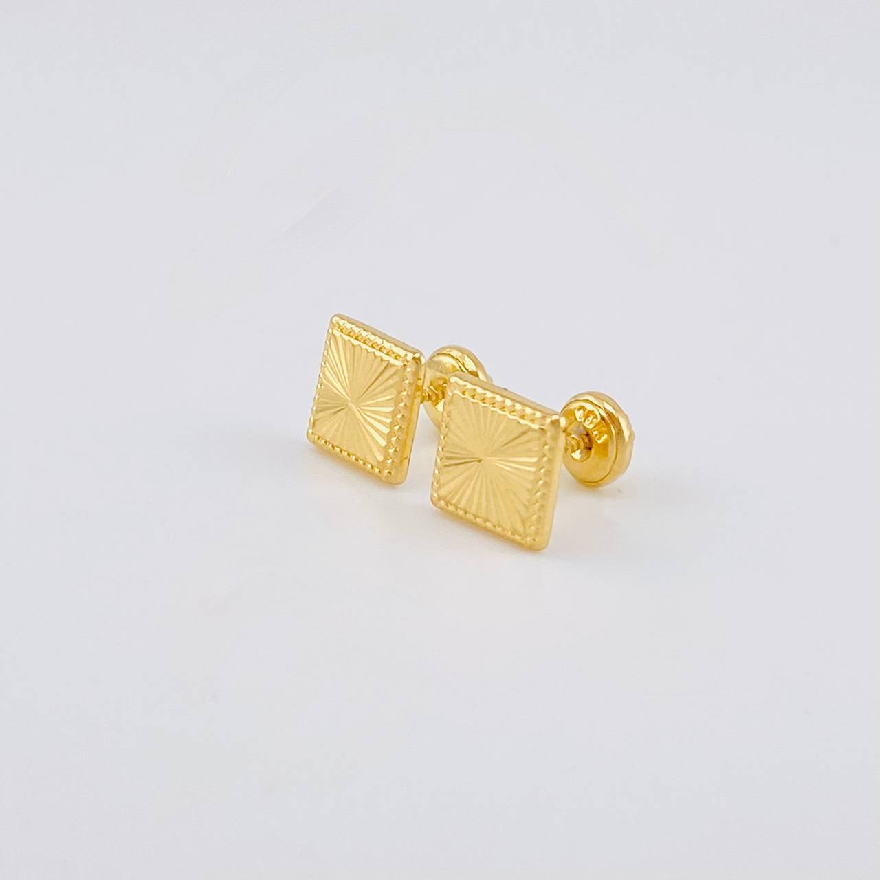 Topos Cuadro Diamantado 0.95g / in / 8.1mm Oro Amarillo 18K