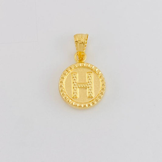Dije Letra H Doble Textura 0.6g / 3/4 in Oro Amarillo 18K