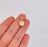 Dije Letra y Marco Bordeado 0.6g / 3/4 in Oro Amarillo 18K