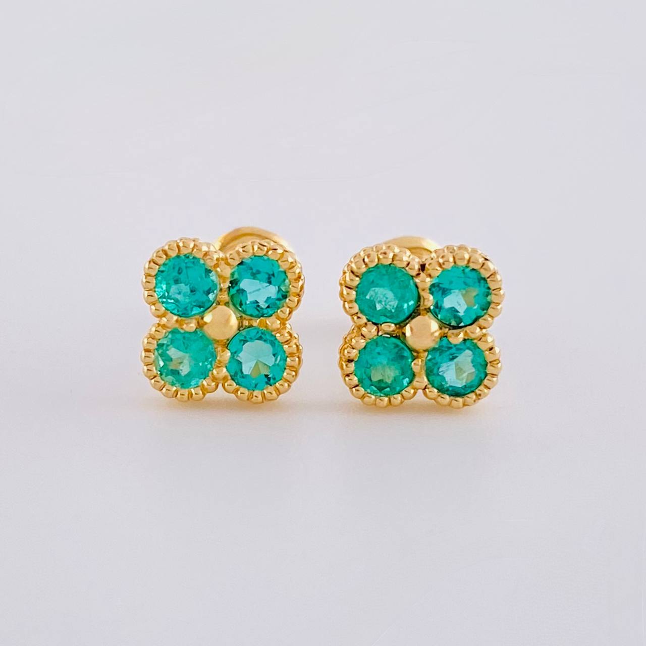 Stud Earrings Clover Emeralds 78 Pts 1.9 g / in / 7.3 mm Yellow Gold 18K