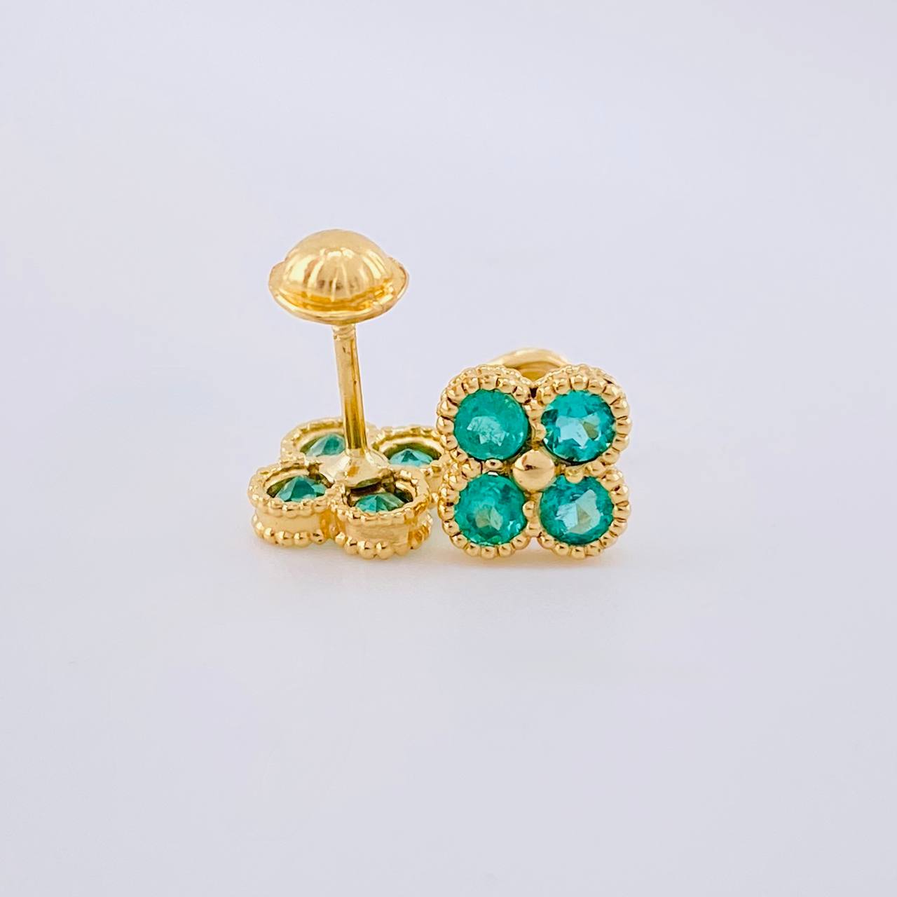 Stud Earrings Clover Emeralds 78 Pts 1.9 g / in / 7.3 mm Yellow Gold 18K