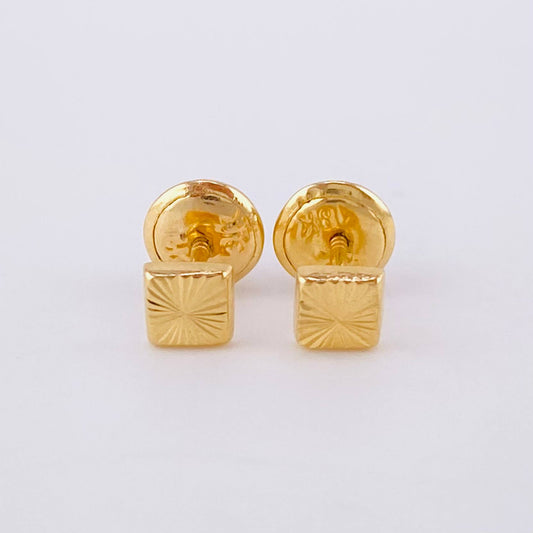 Topos Cuadrado Diamantado 0.5g / in / 4.1mm Oro Amarillo 18K