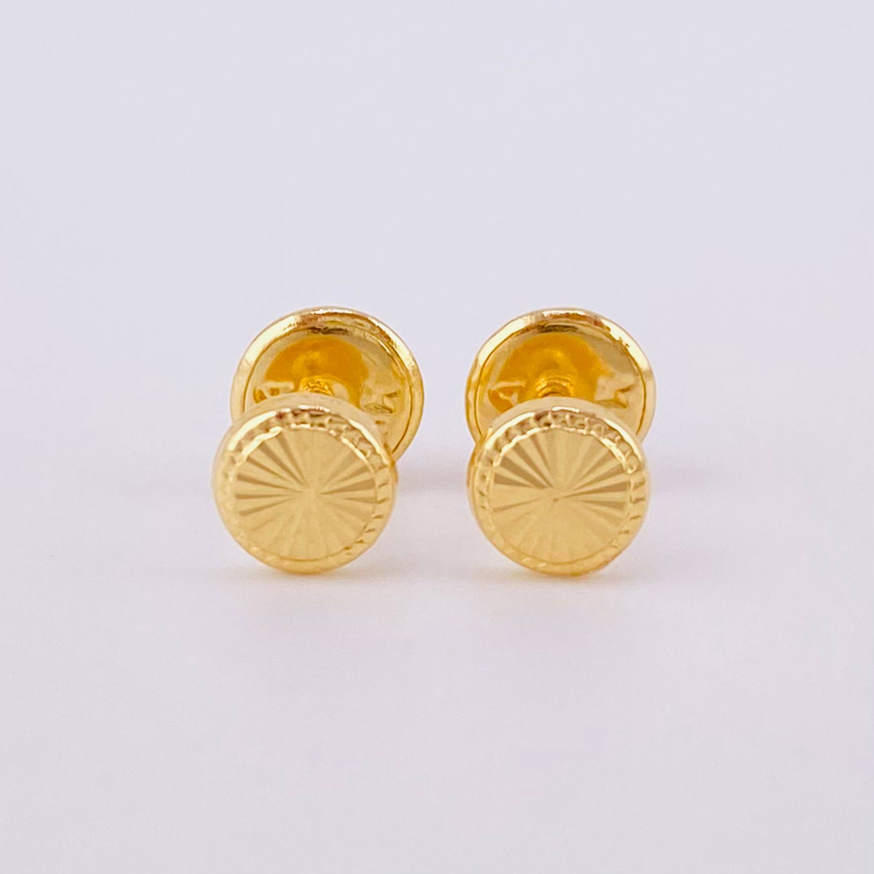 Diamond Cut Circle Stud Earrings 0.5g / in / 5mm Yellow Gold 18K