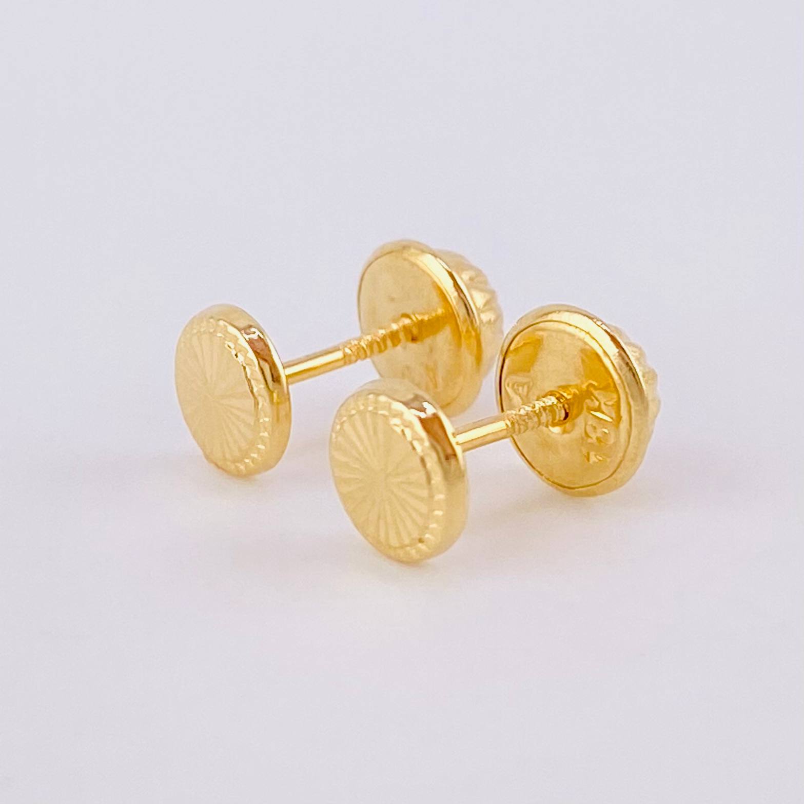 Diamond Cut Circle Stud Earrings 0.5g / in / 5mm Yellow Gold 18K