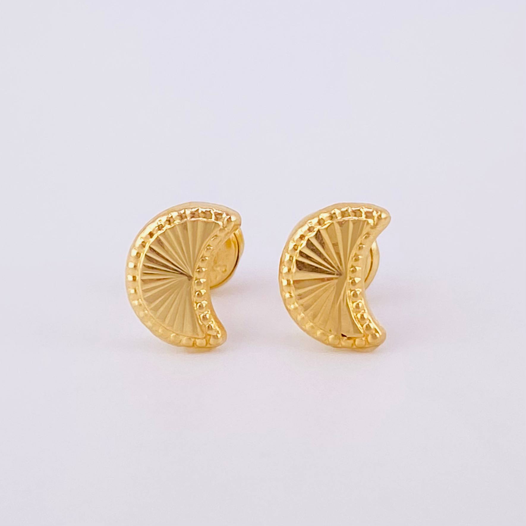 Topos Media Luna Diamantada 0.65g / in / 8mm Oro Amarillo 18K