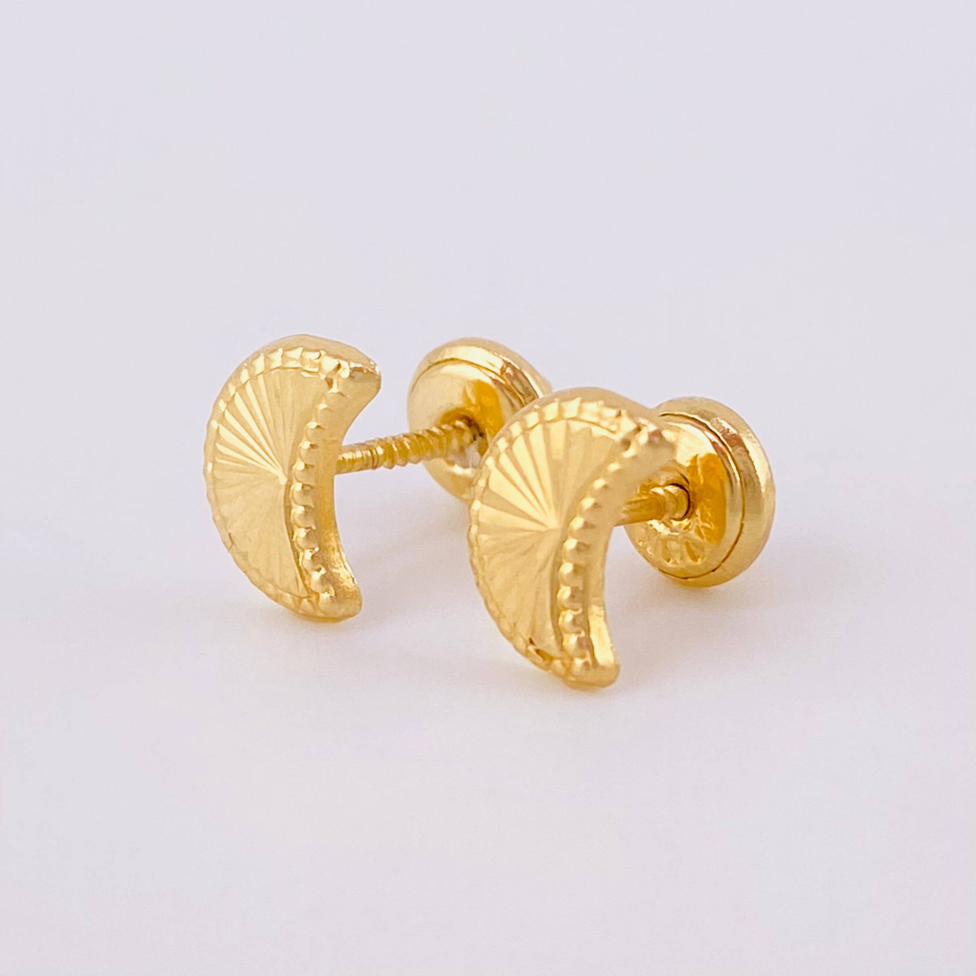 Topos Media Luna Diamantada 0.65g / in / 8mm Oro Amarillo 18K