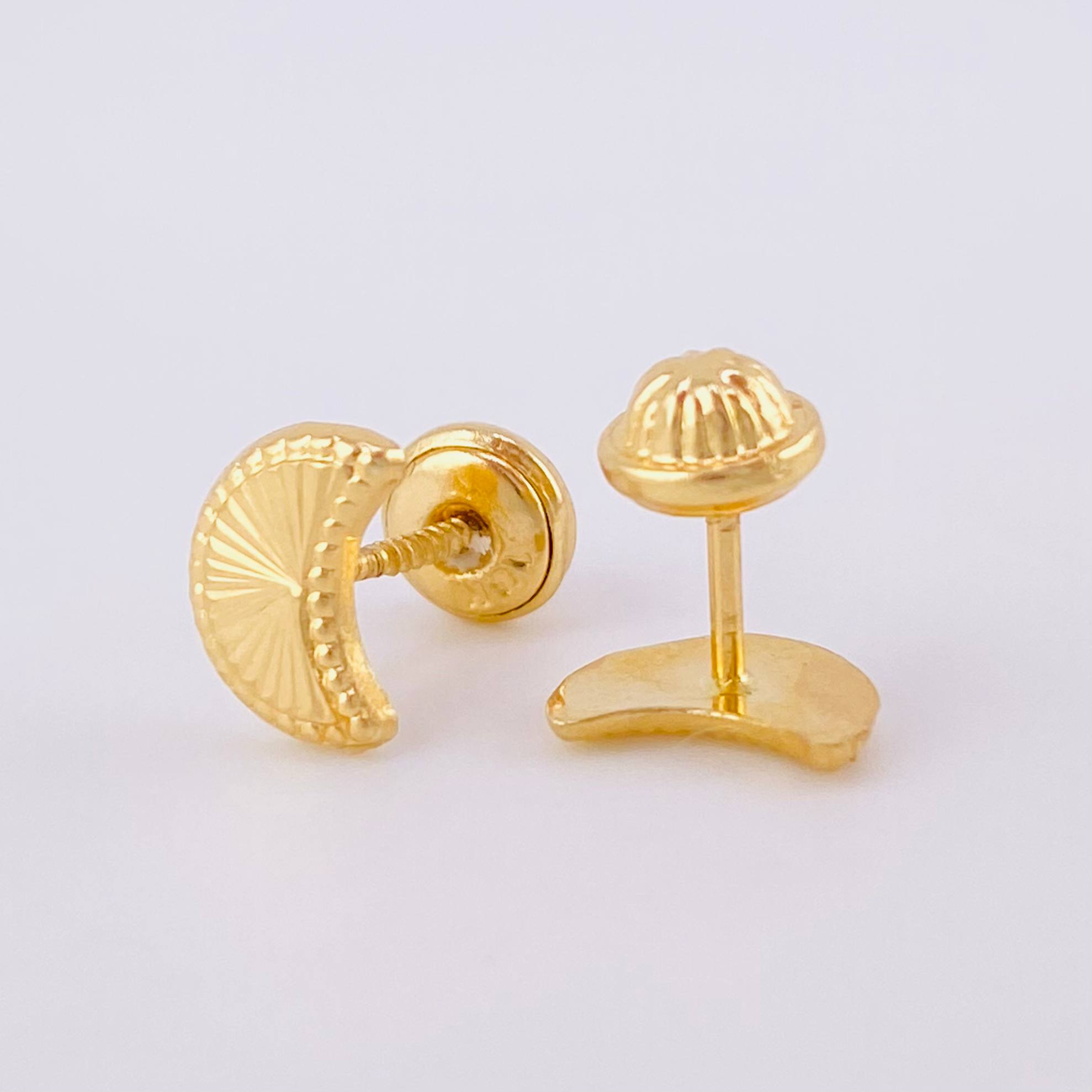 Topos Media Luna Diamantada 0.65g / in / 8mm Oro Amarillo 18K