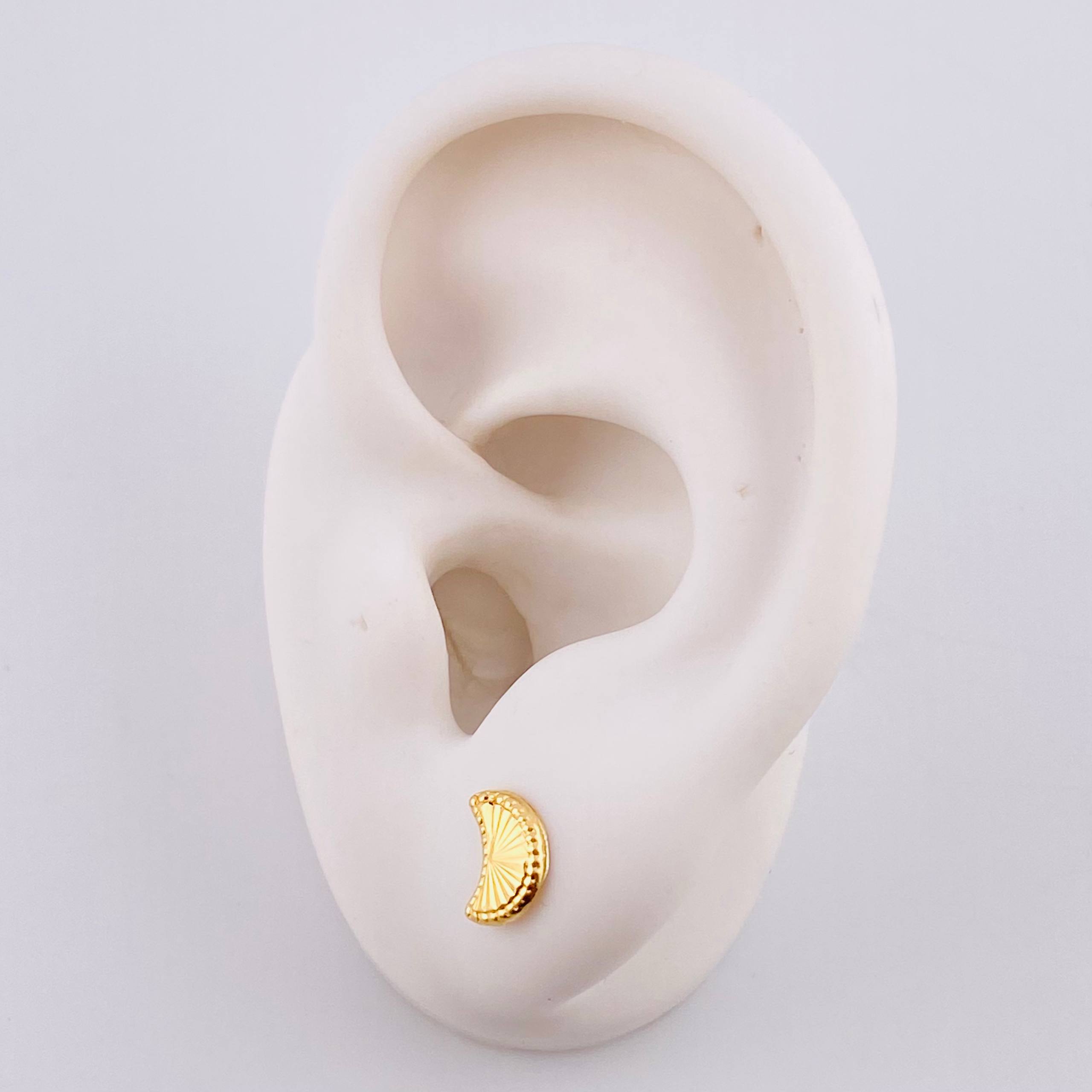 Topos Media Luna Diamantada 0.65g / in / 8mm Oro Amarillo 18K