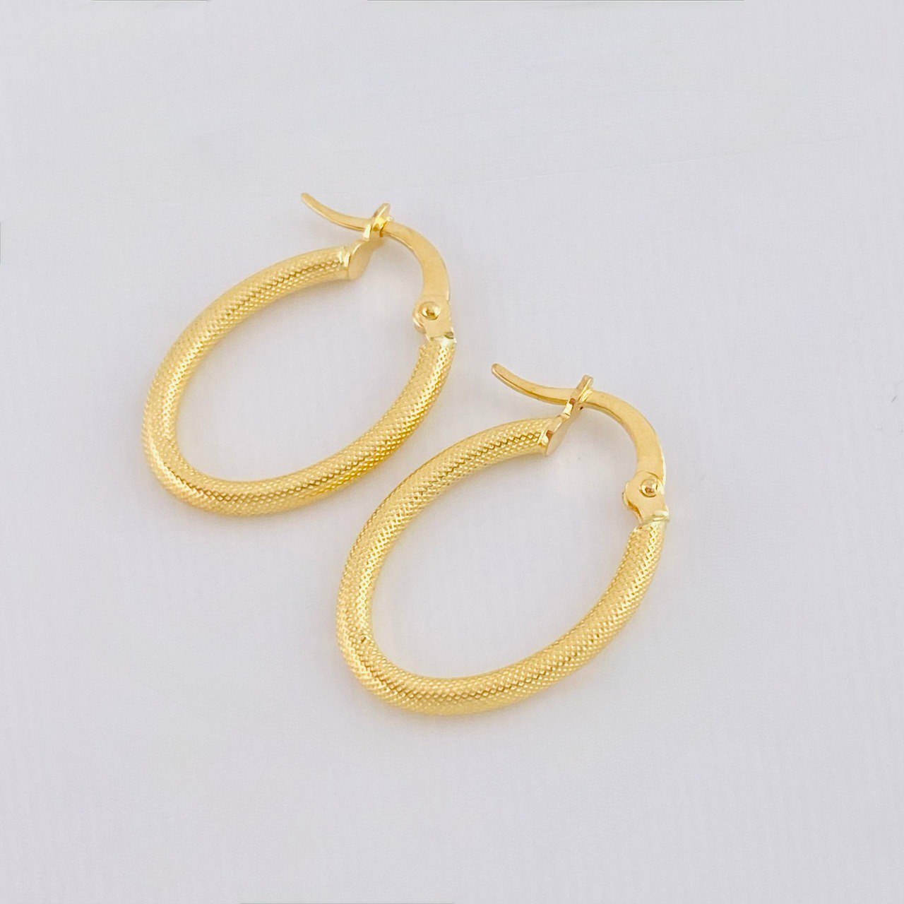 Candongas Cloe Escamada 1.35gr / 1 in / Oro Amarillo 18K