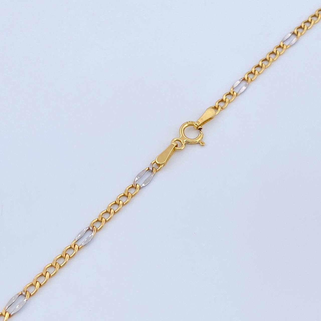 Cadena Figaro 3.1gr / 59.8cm / Dos Oros Amarillo Blanco +1 18K $