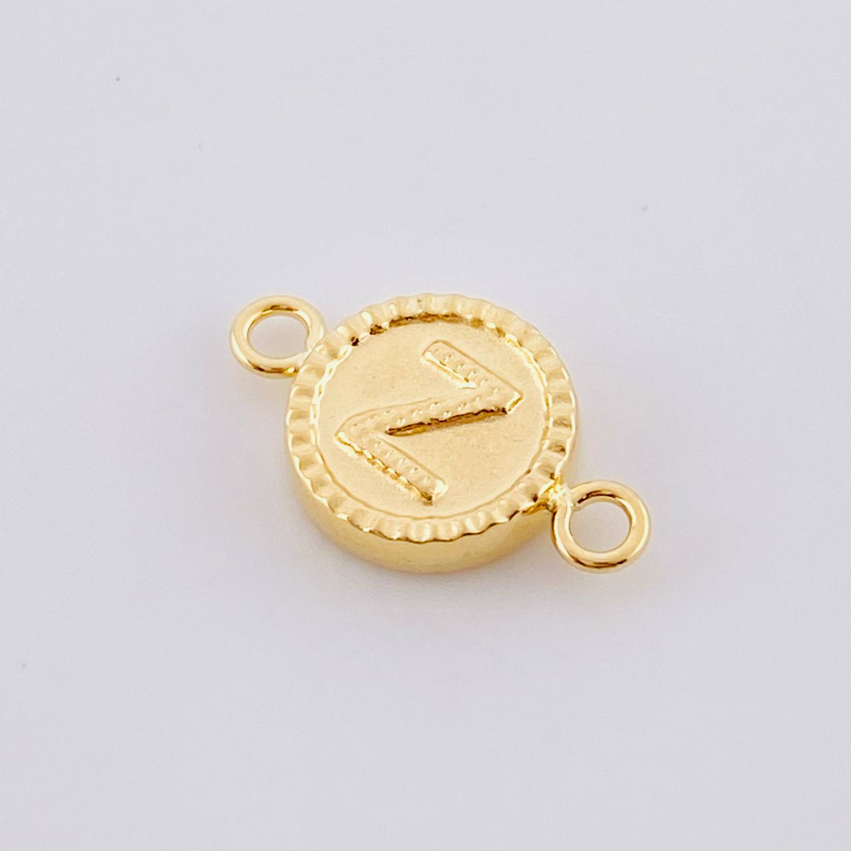 Charm Letter Z Double Texture 0.6g / 3/4 in 18K Yellow Gold