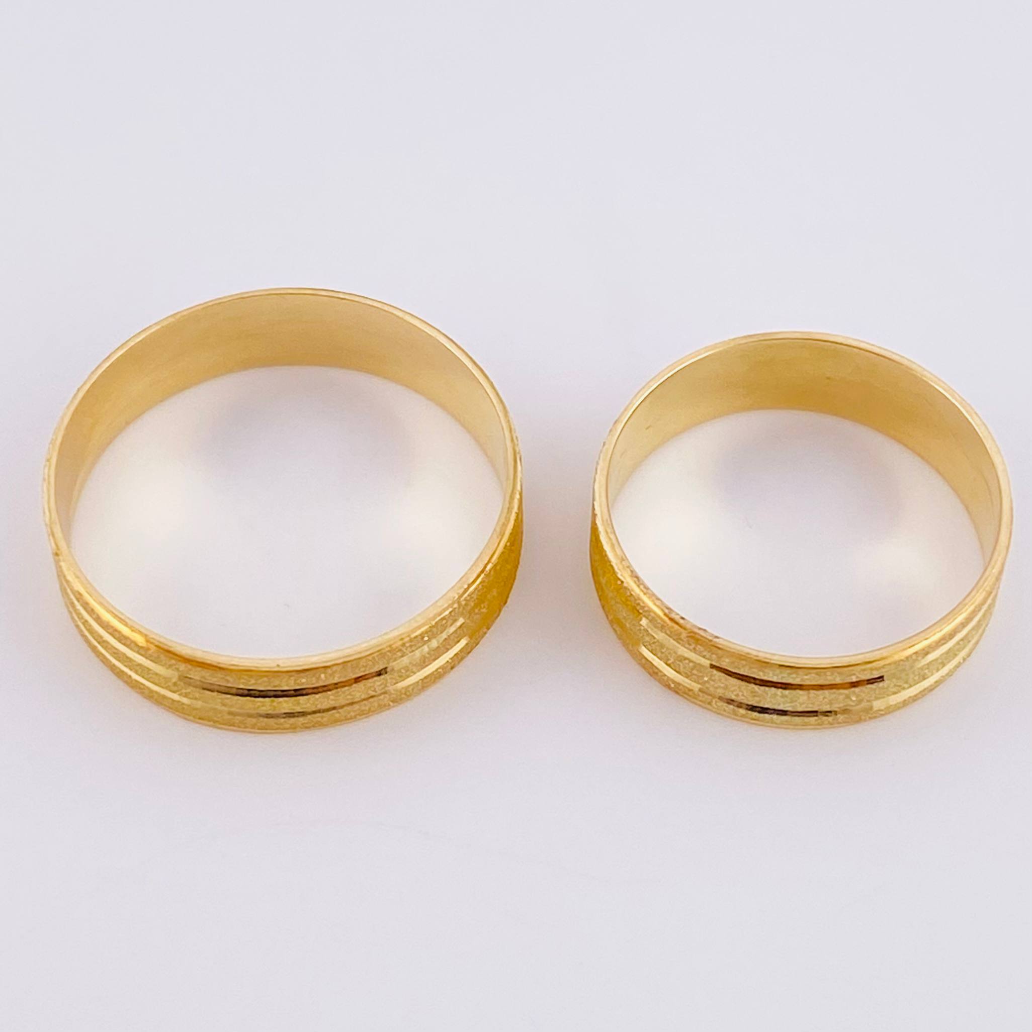 Set Argolla Triple Linea Mate 5.4 g Oro Amarillo 18K (A.C)