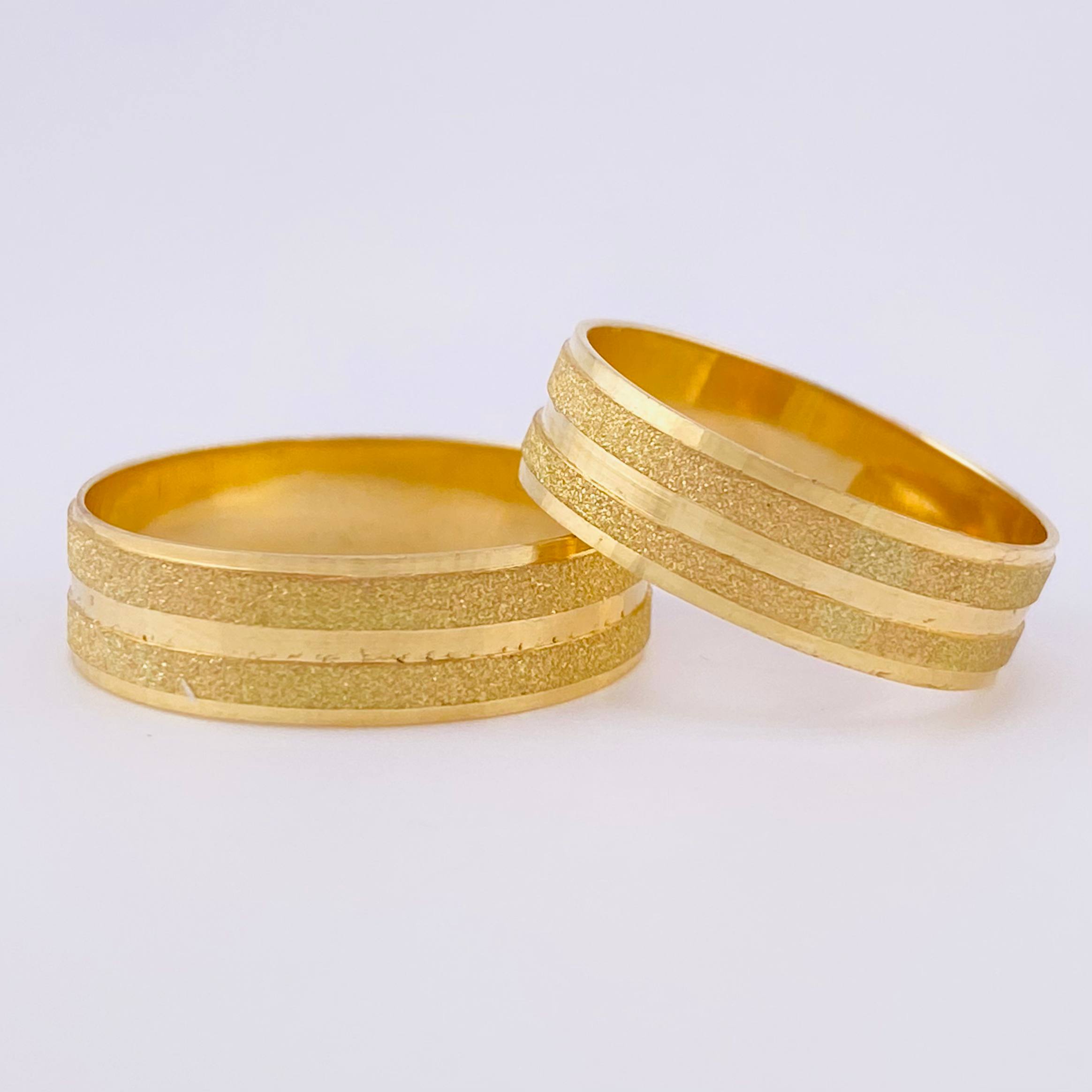 Set Argolla Doble Linea Mate 5.2 g Oro Amarillo 18K (A.C)