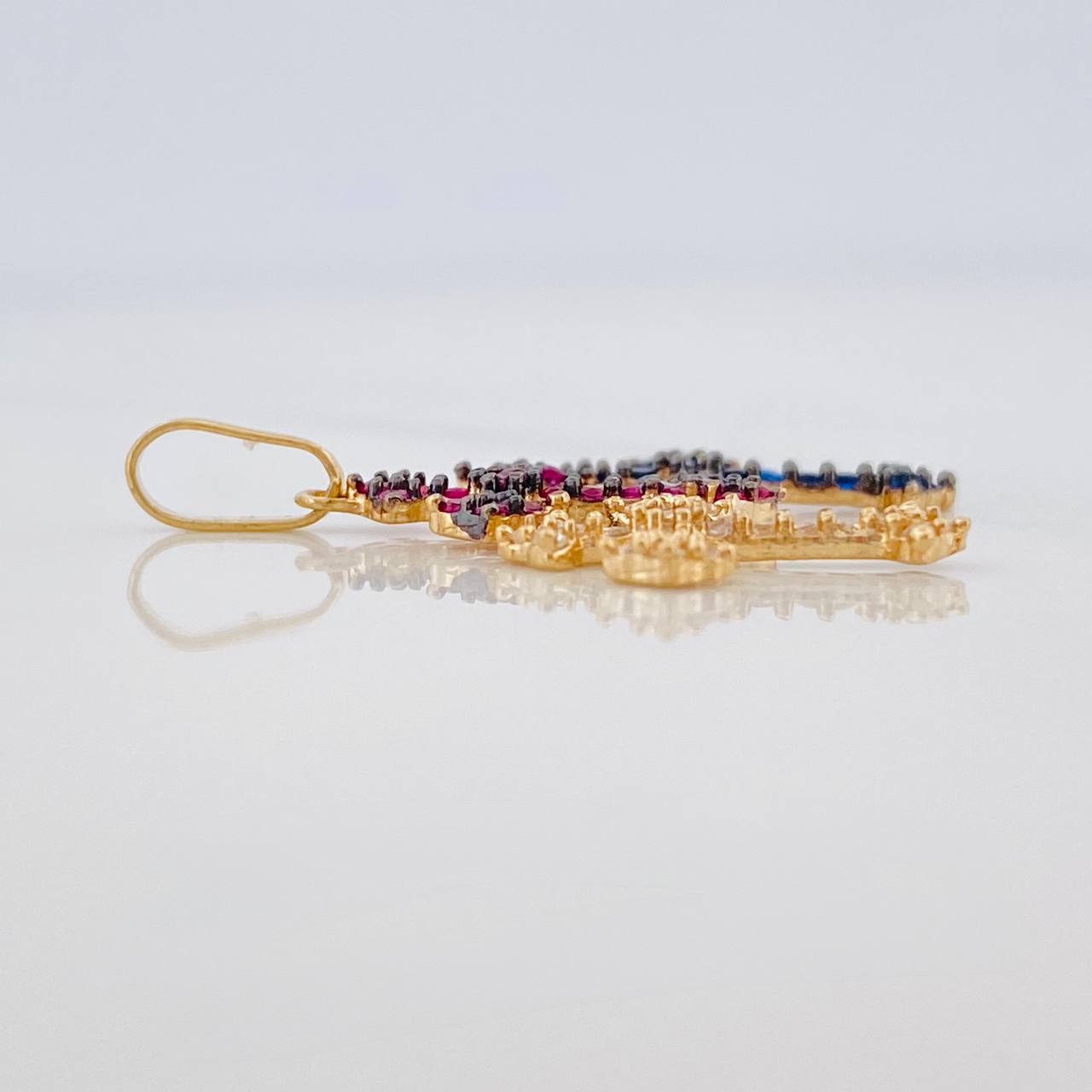 Dije Tres Cruces 1.4gr / 1 in / Dos Oros Negro Amarillo 18K $