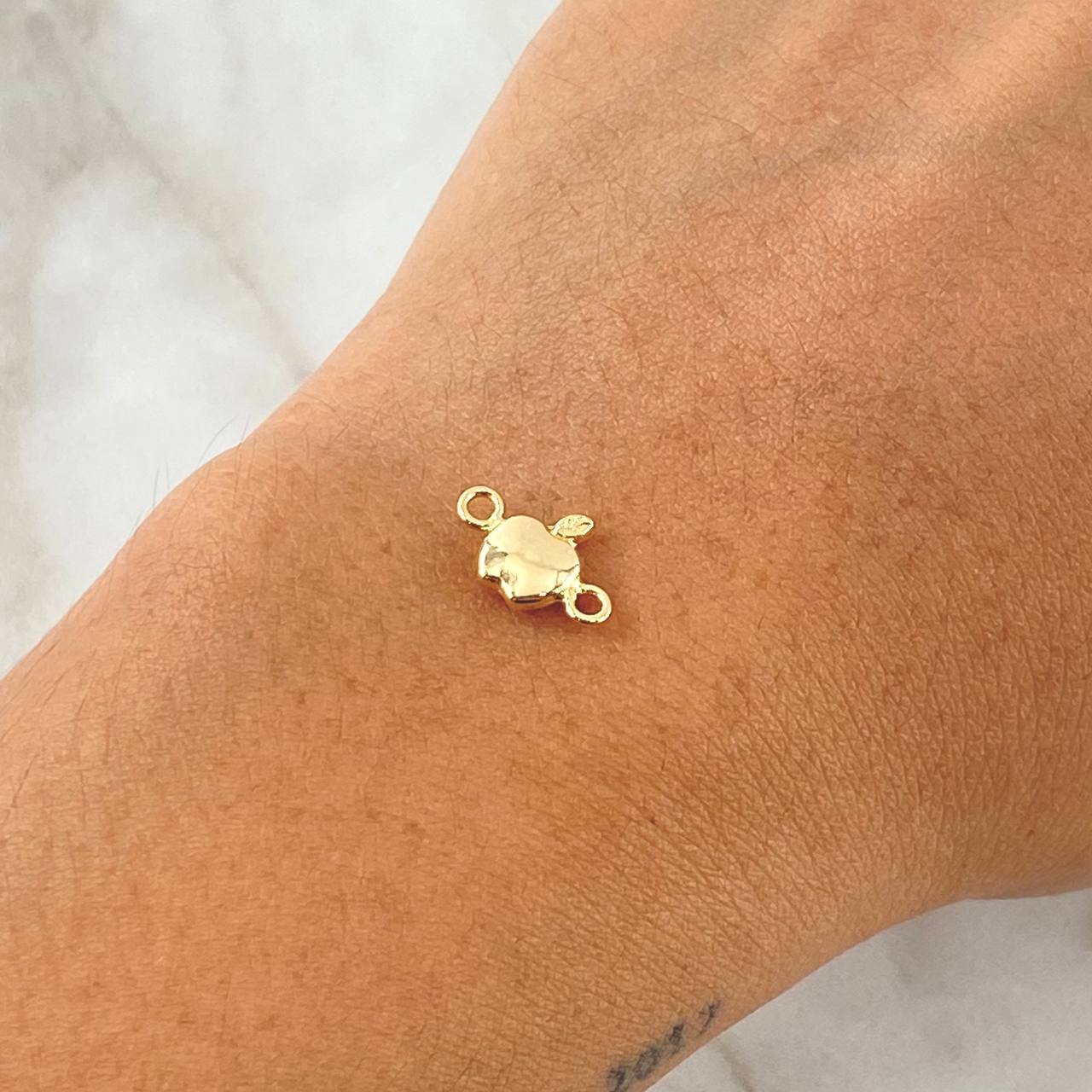 Herraje Manzana 0.3gr / 1.3cm / Liso Oro Amarillo 18K *