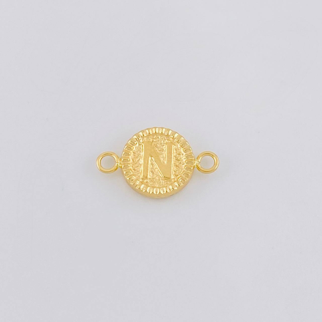 Herraje Letra N Marco Bordeado 0.55g / 3/4 in Oro Amarillo 18K