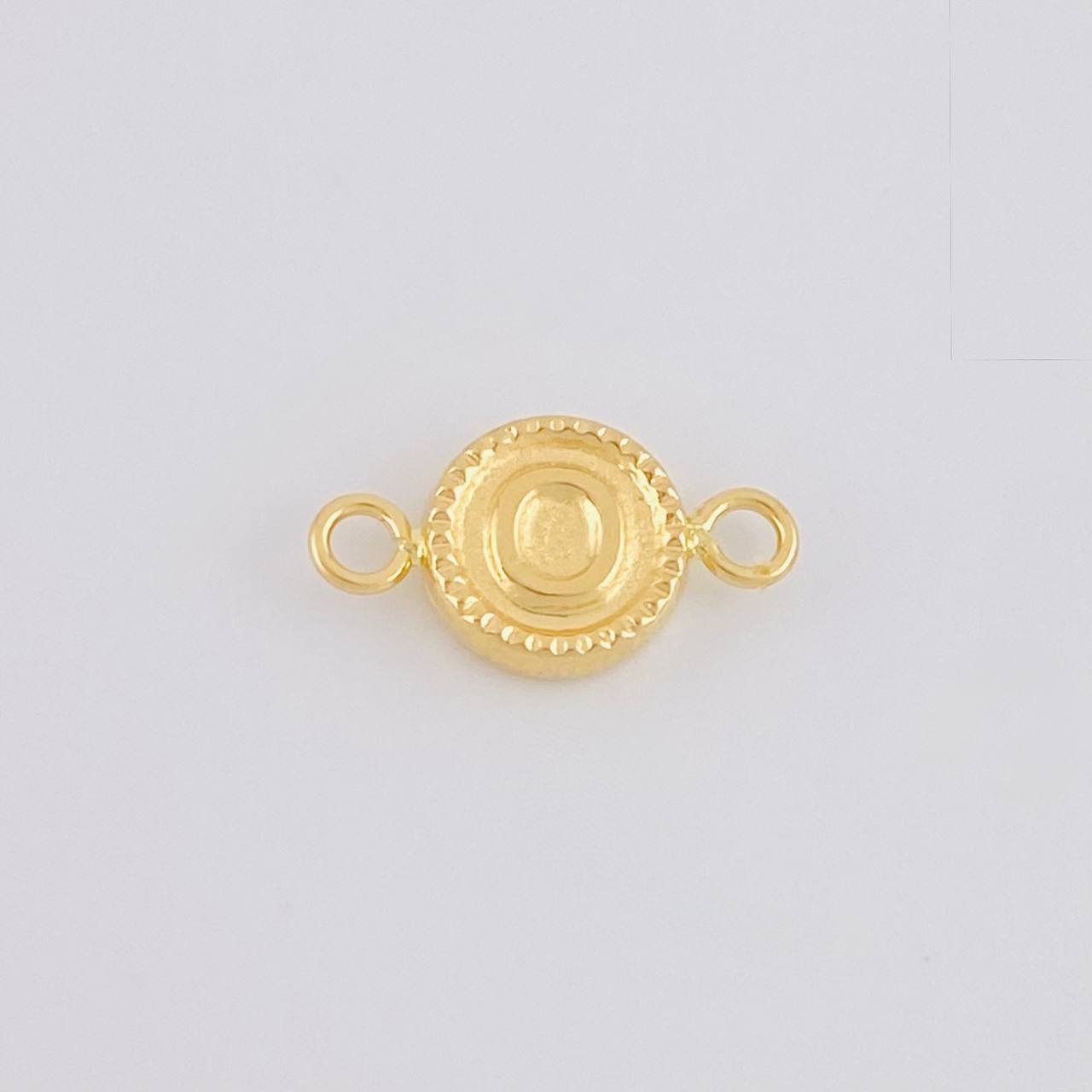 Charm Letter O Framed Border 0.45g / 1/2 in 18K Yellow Gold