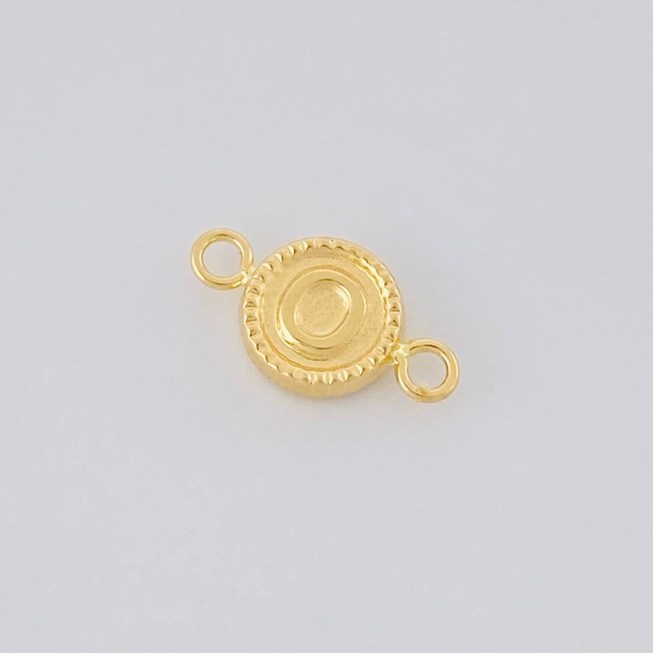 Charm Letter O Framed Border 0.45g / 1/2 in 18K Yellow Gold