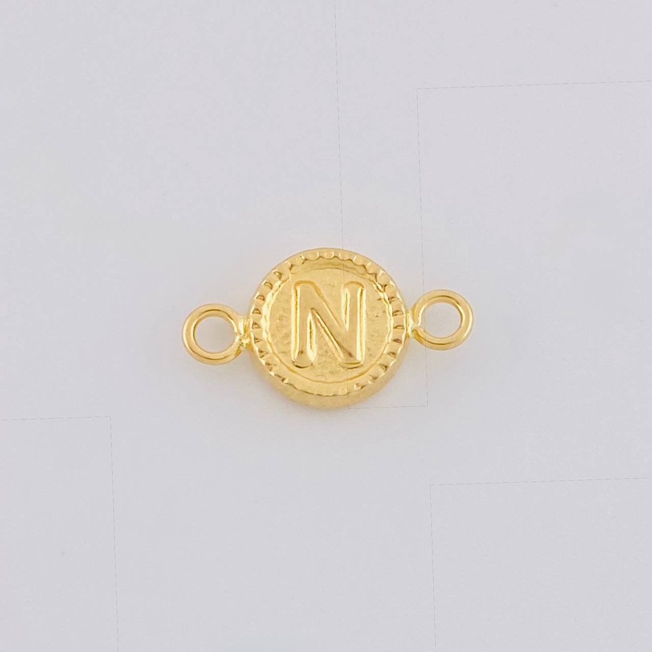 Herraje Letra N Marco Bordeado 0.45g / 1/2 in Oro Amarillo 18K