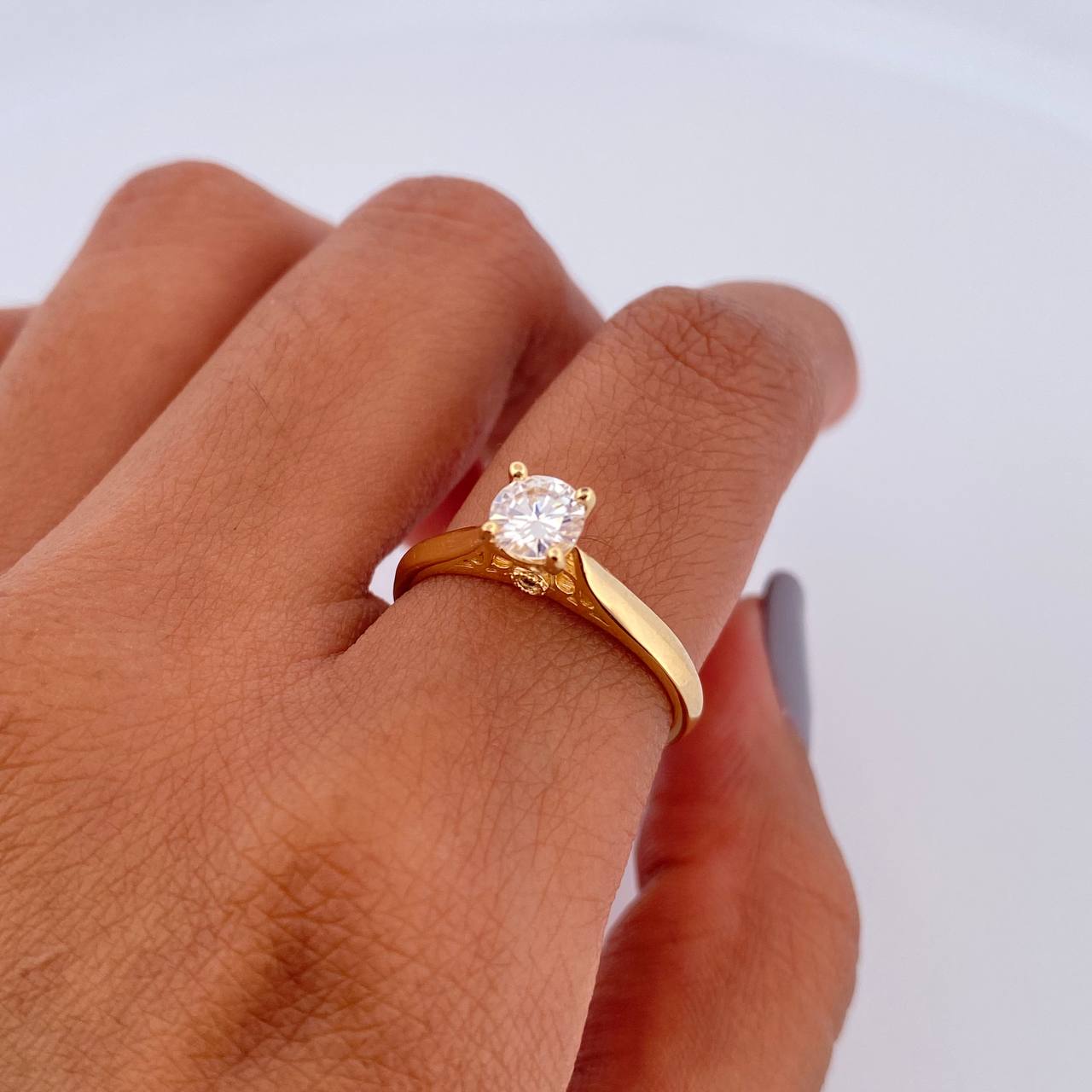 Anillo Solitario Puente 2.45gr / T5 3/4 / Oro 18K &