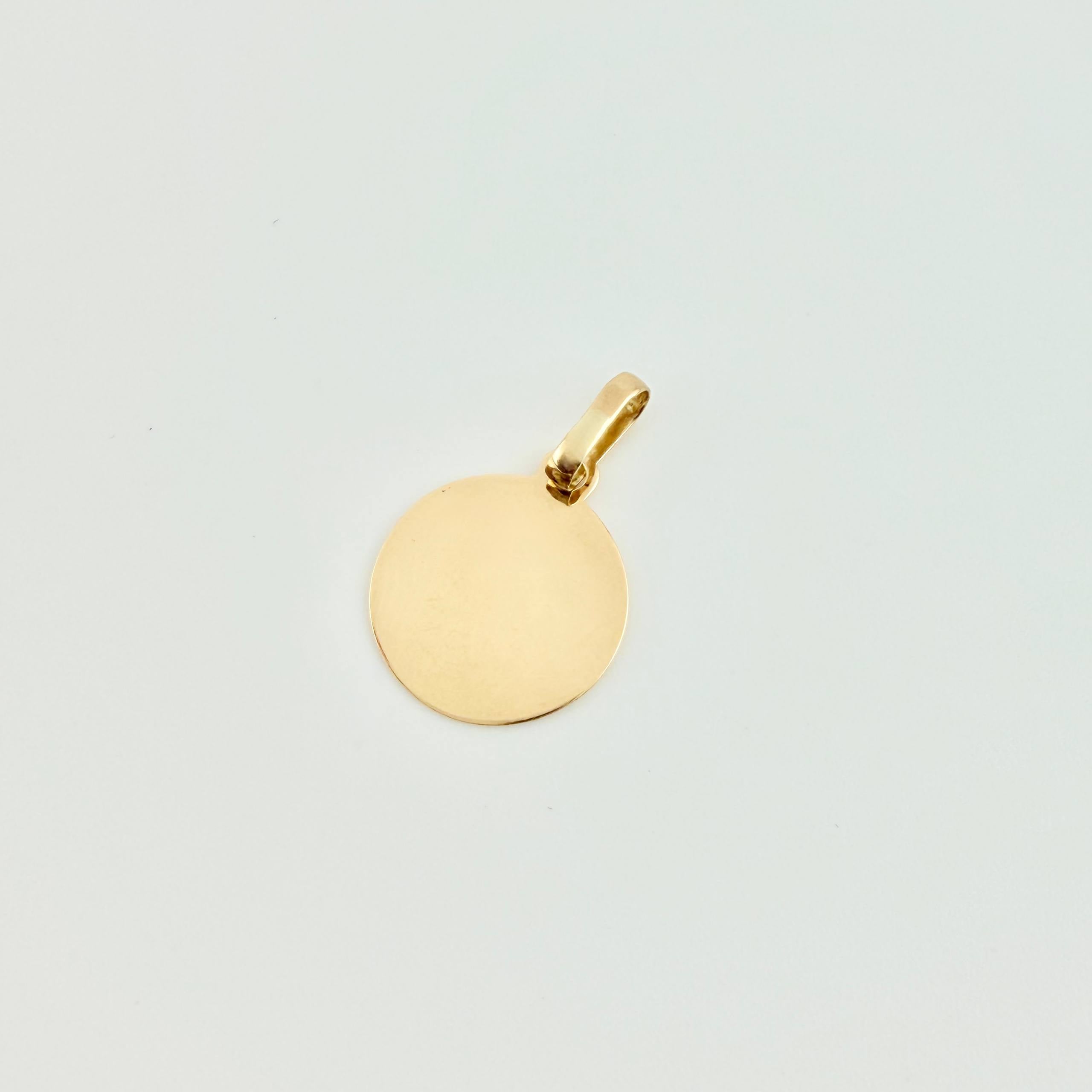 Dije Placa Circular 0.5gr / 3/4 in / Oro Amarillo 18K *