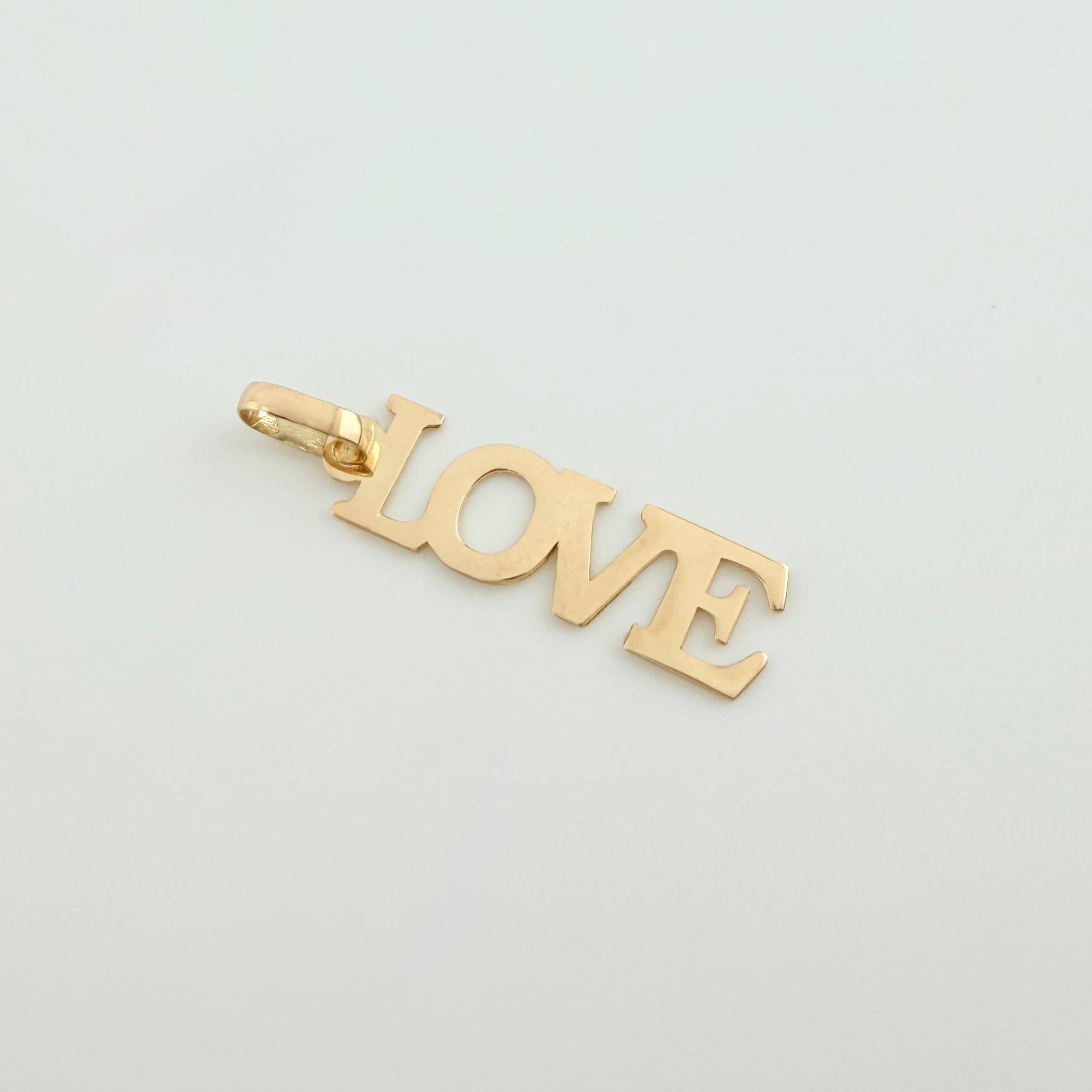 Dije Love 0.45gr / 1 in / Oro Amarillo 18K ©