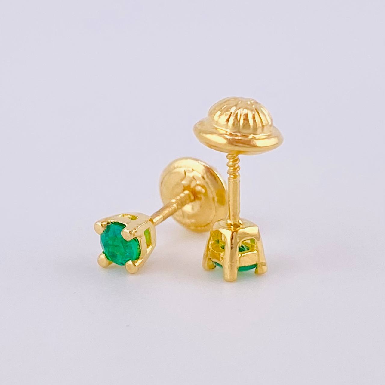 Topos Piedra 0.7gr / 3mm Esmeralda 18 Pts Oro Amarillo 18K (Joya)