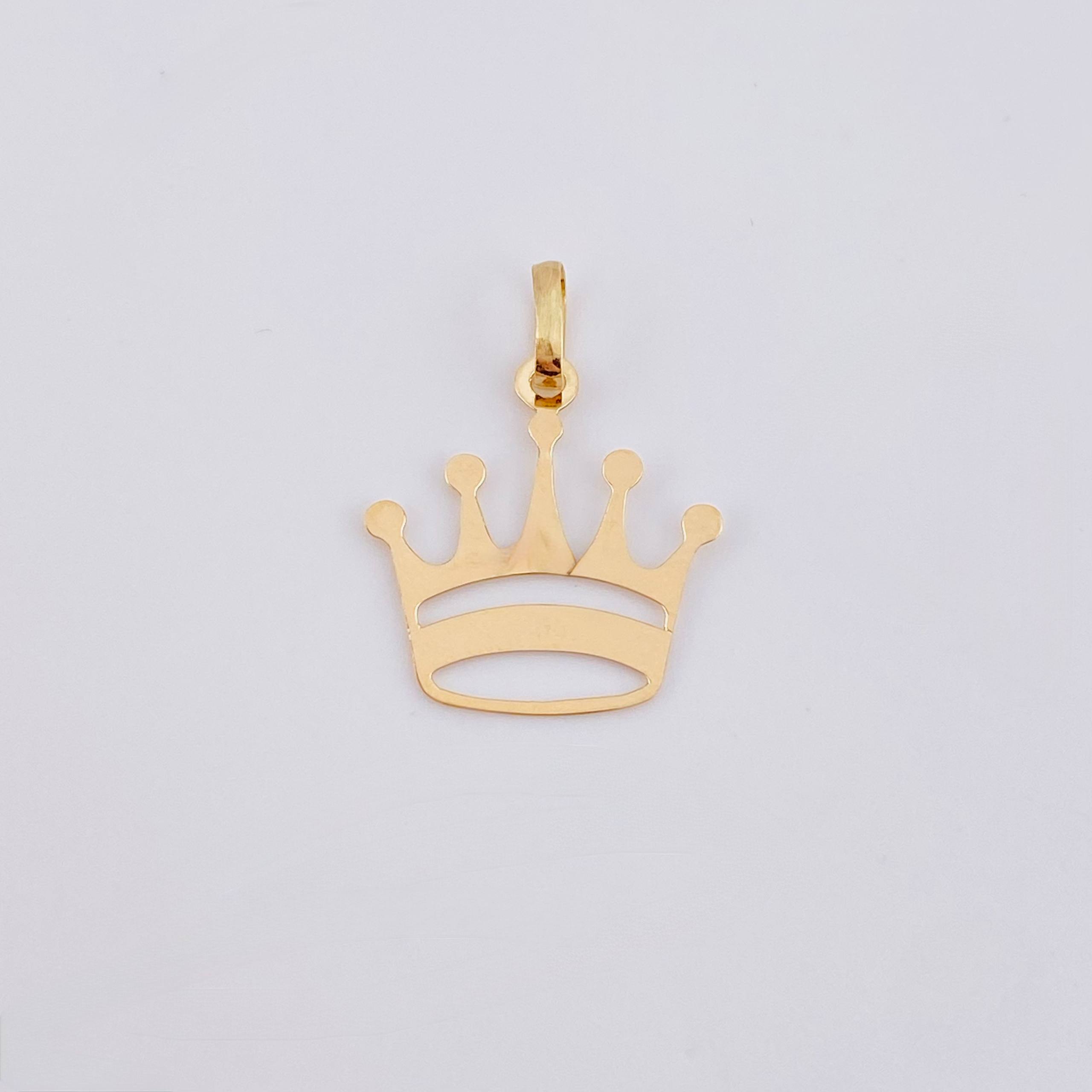 Dije Corona 0.55 g / 3/4 in Oro Amarillo 18K